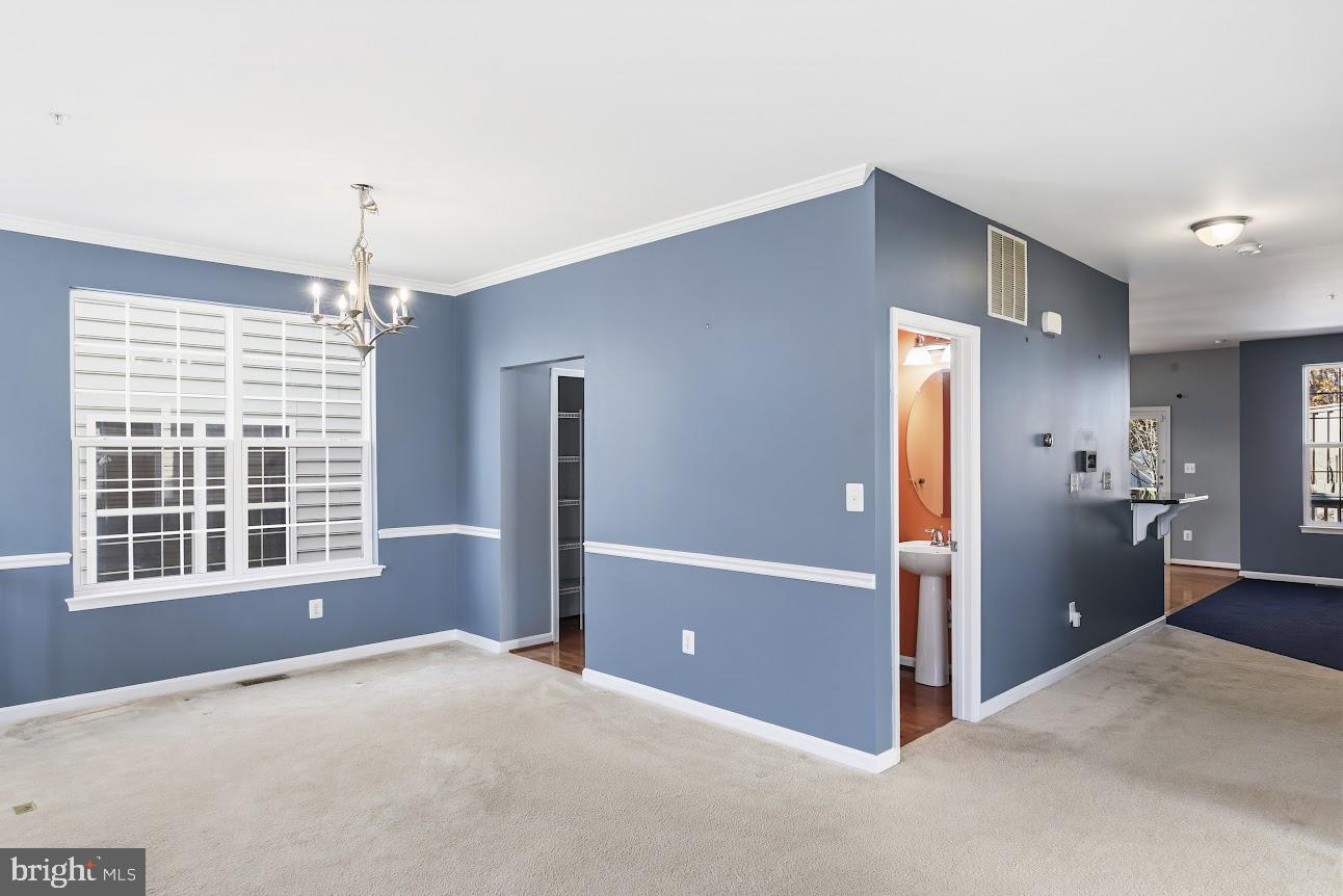 EAGLES POINTE - Residential