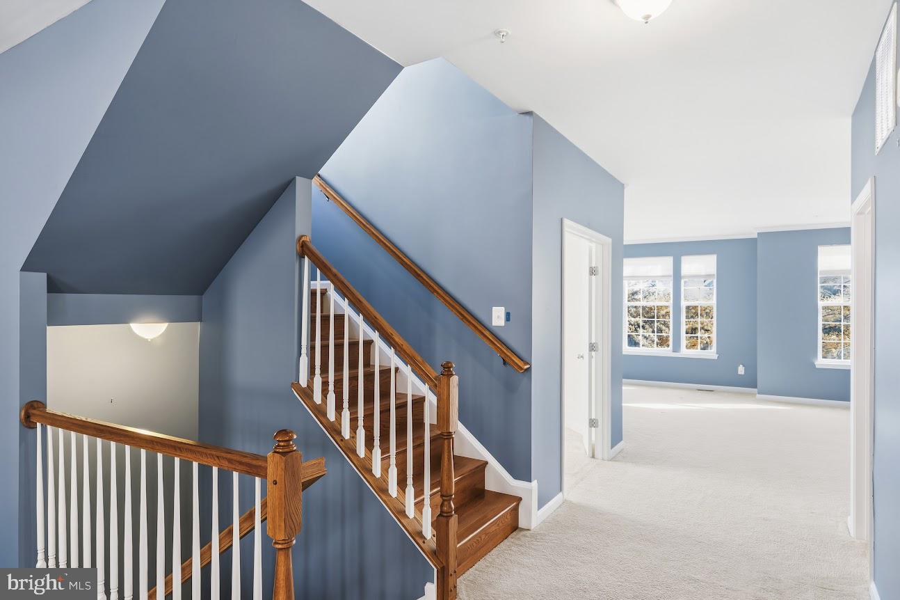 EAGLES POINTE - Residential