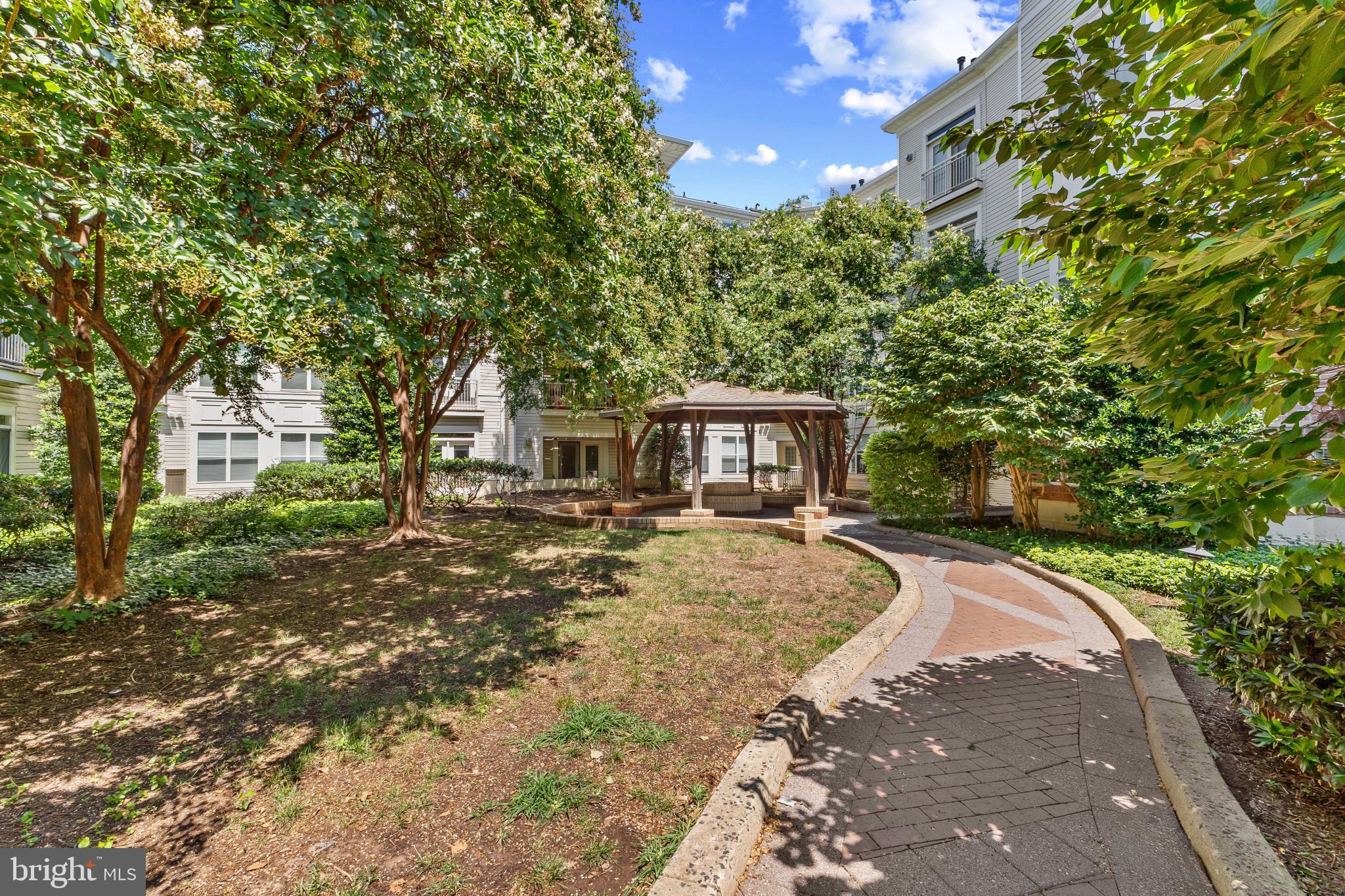 9480 VIRGINIA CENTER BOULEVARD 10