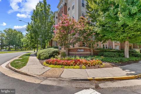 9480 Virginia Center Boulevard Unit 10, Vienna, VA 22181 - #: VAFX2330044