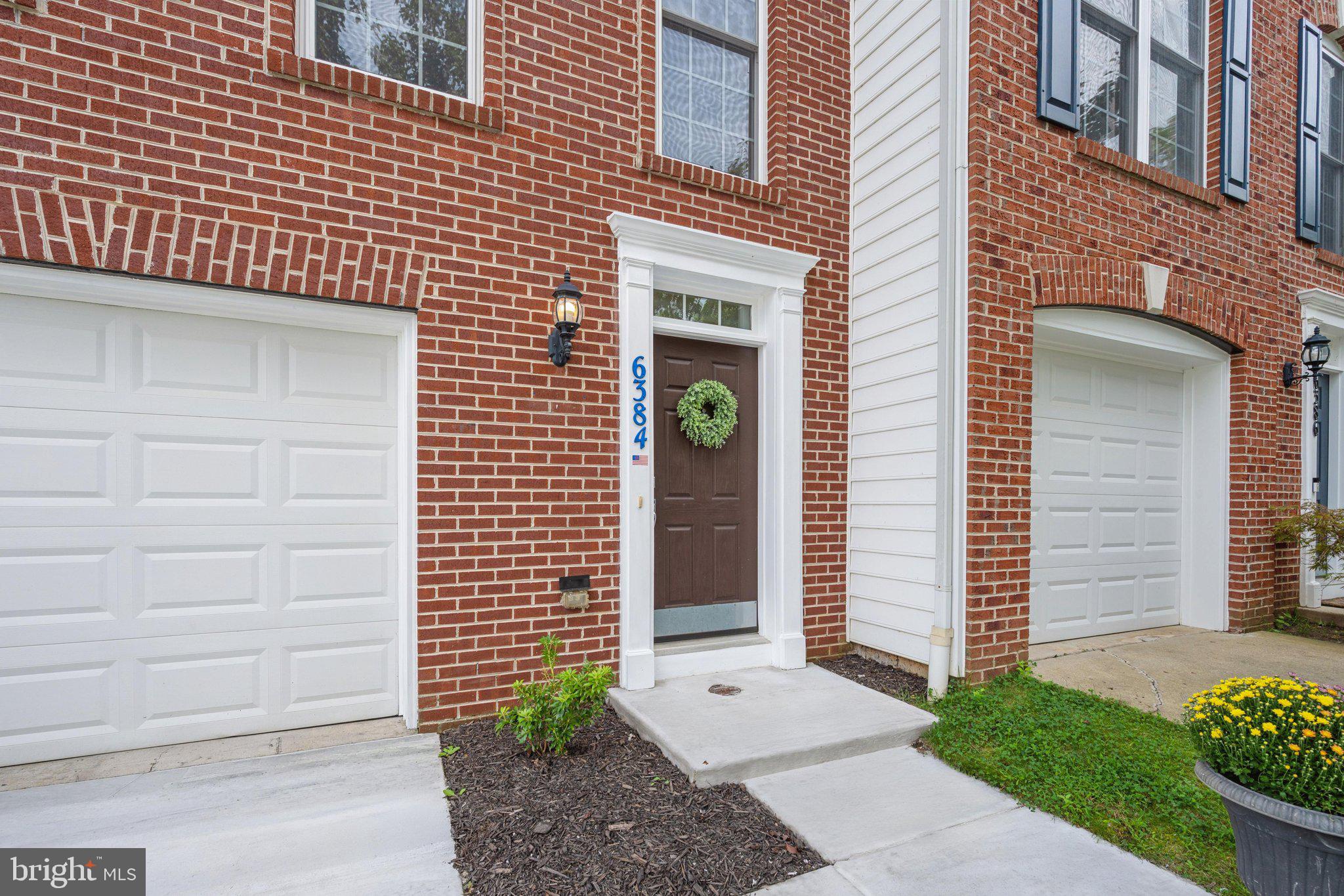 6384 MEANDERING WOODS COURT
