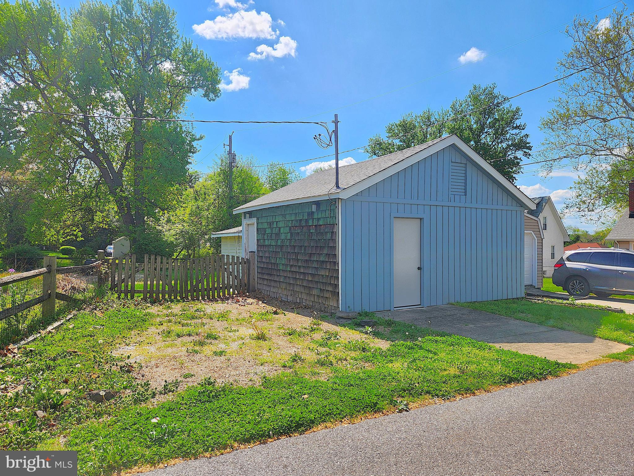 WOODLAWN PARK - Residential