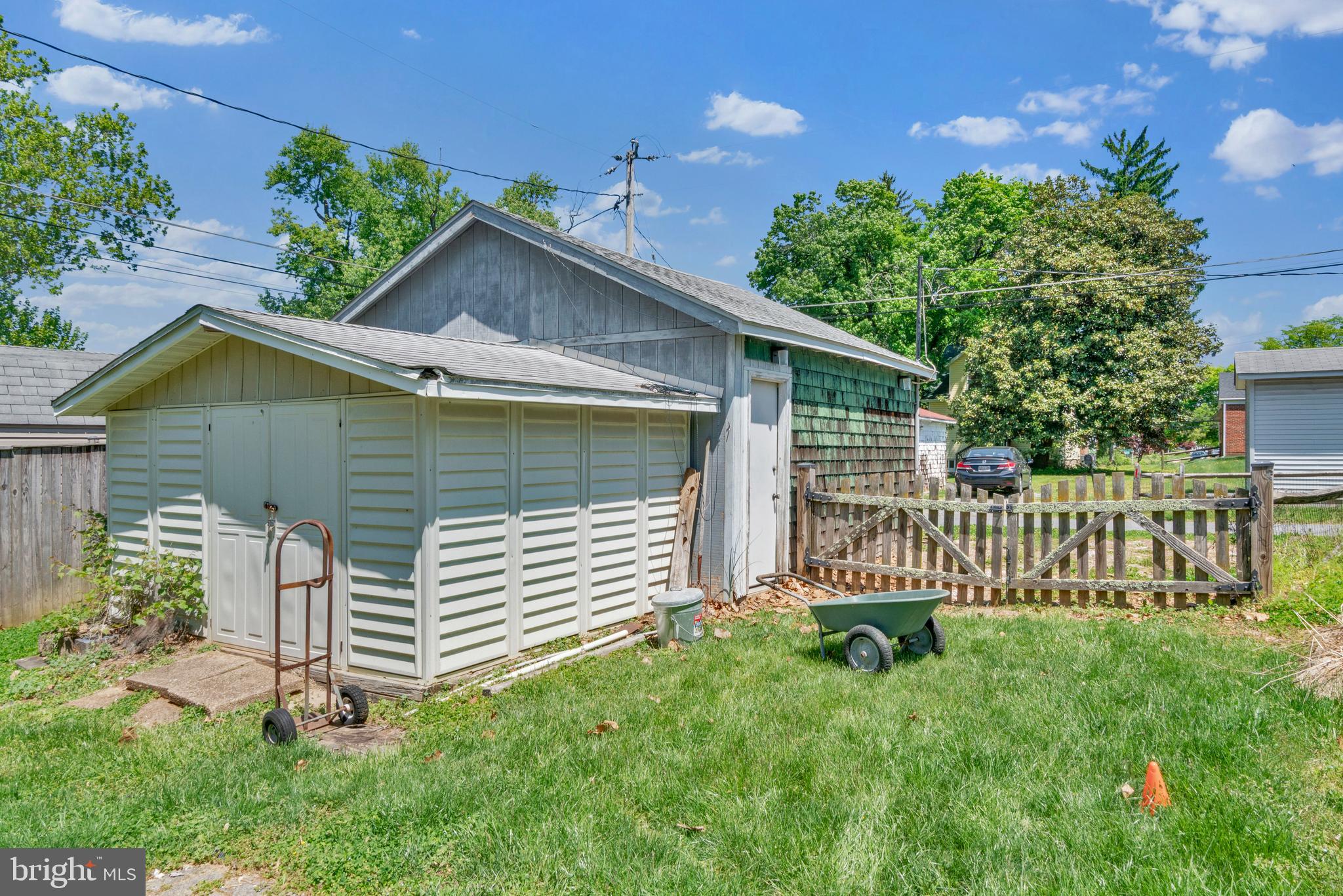 WOODLAWN PARK - Residential