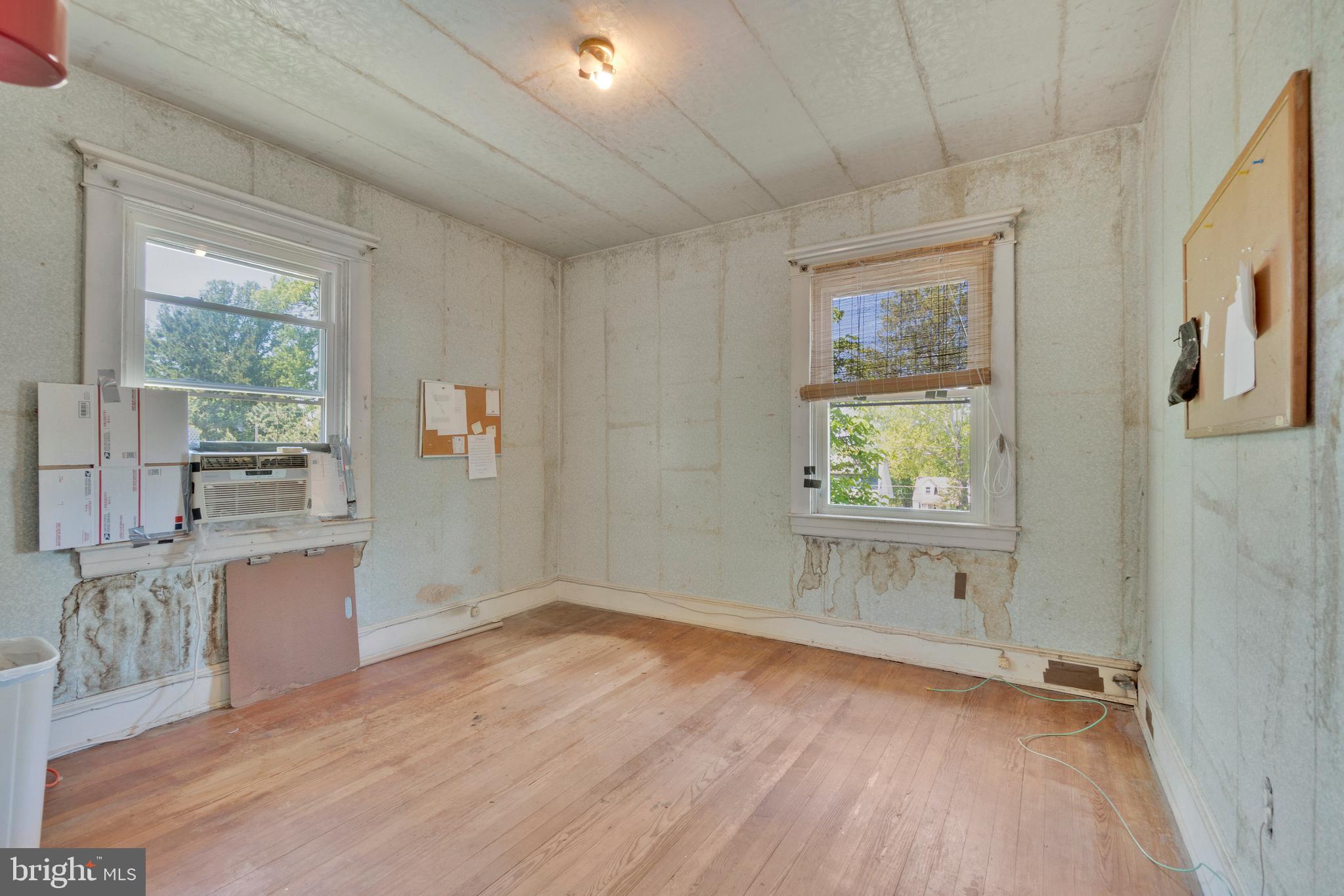 WOODLAWN PARK - Residential