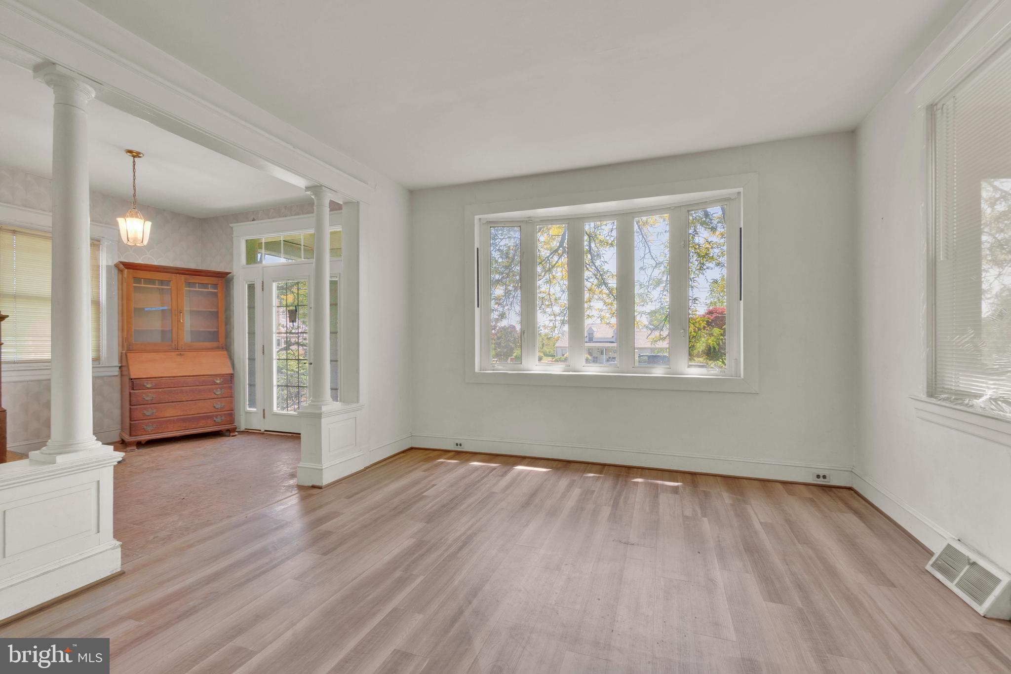 WOODLAWN PARK - Residential