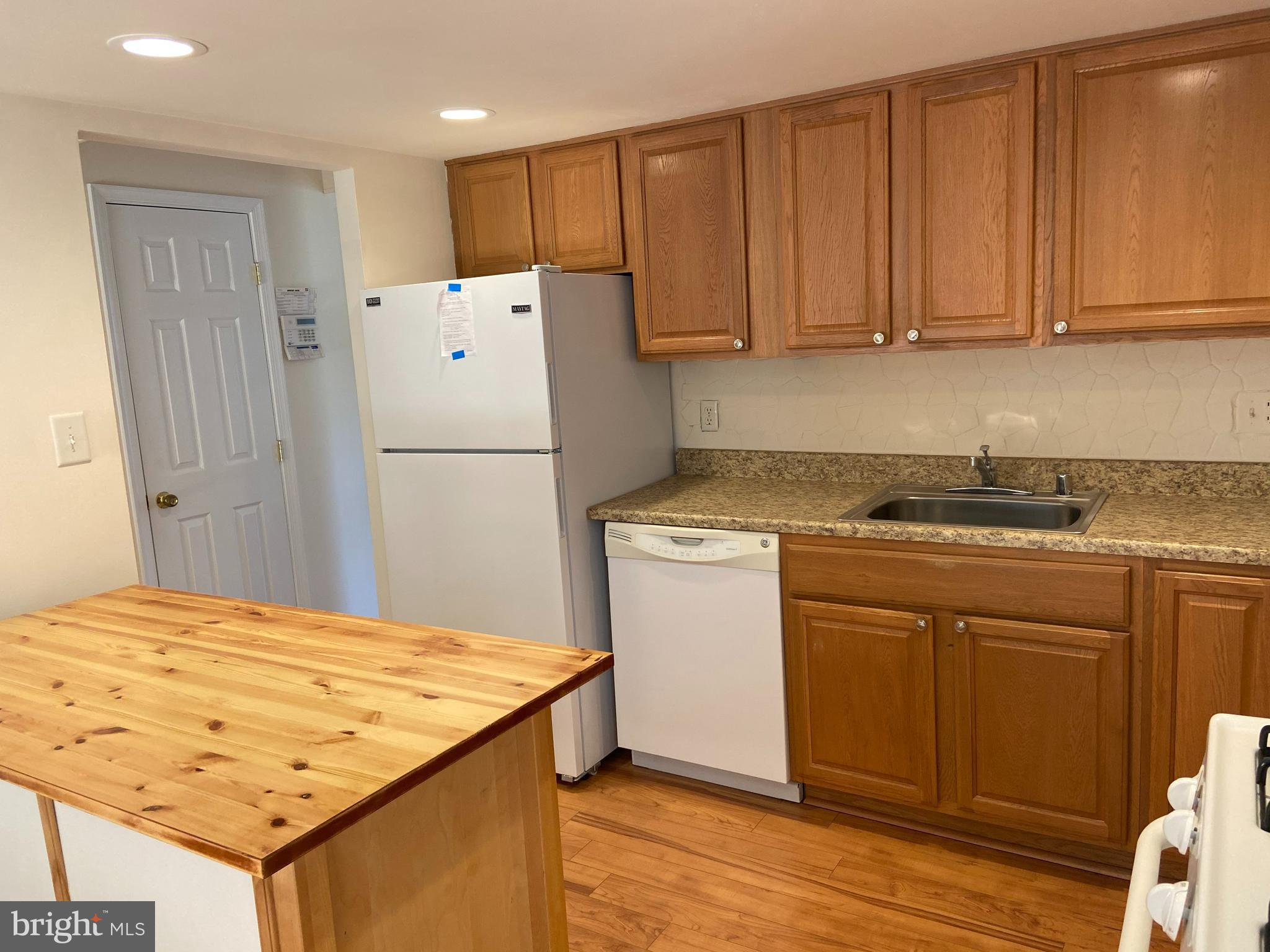 HERITAGE HILL CONDO - Residential