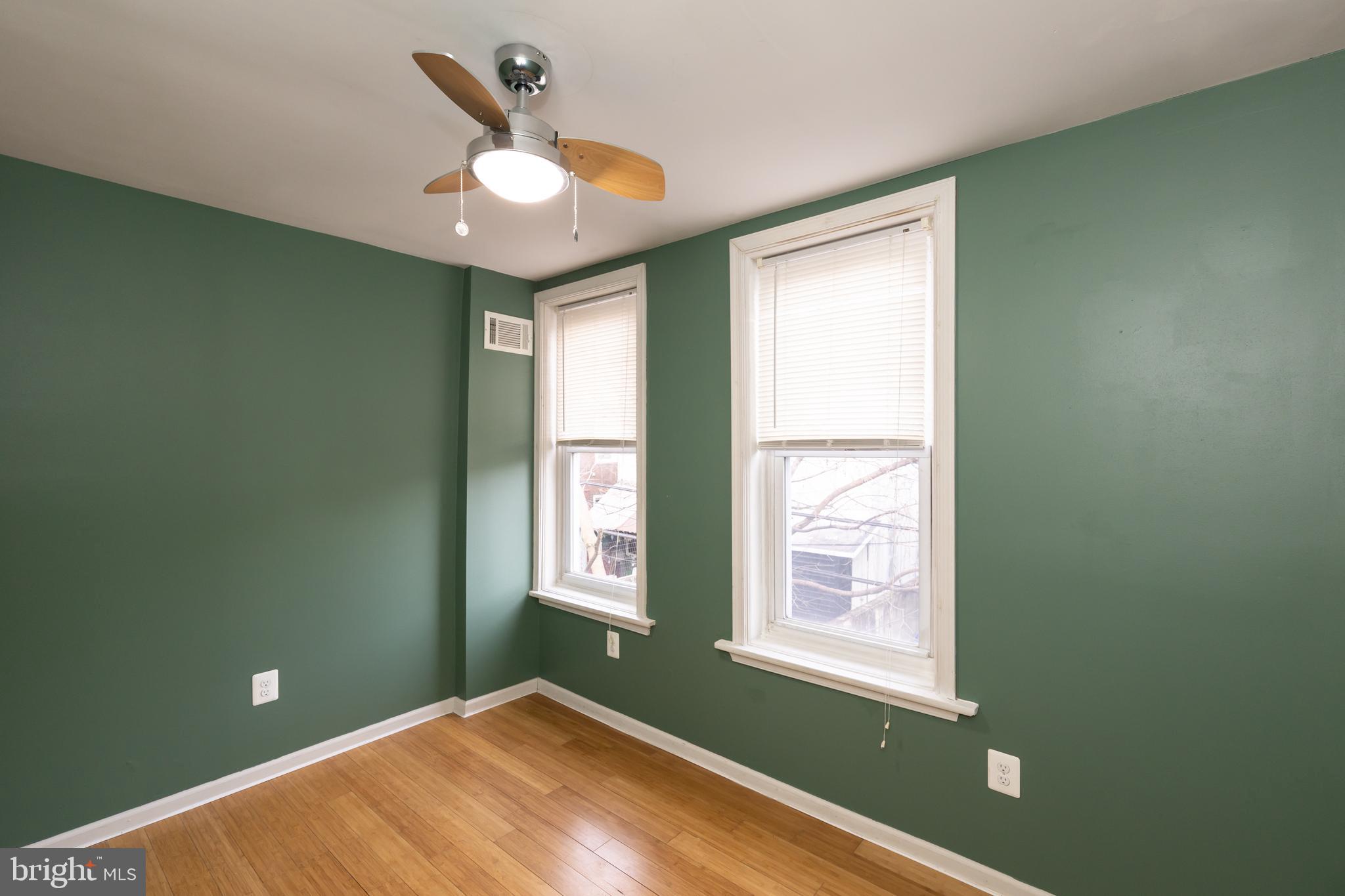 POINT BREEZE - Residential