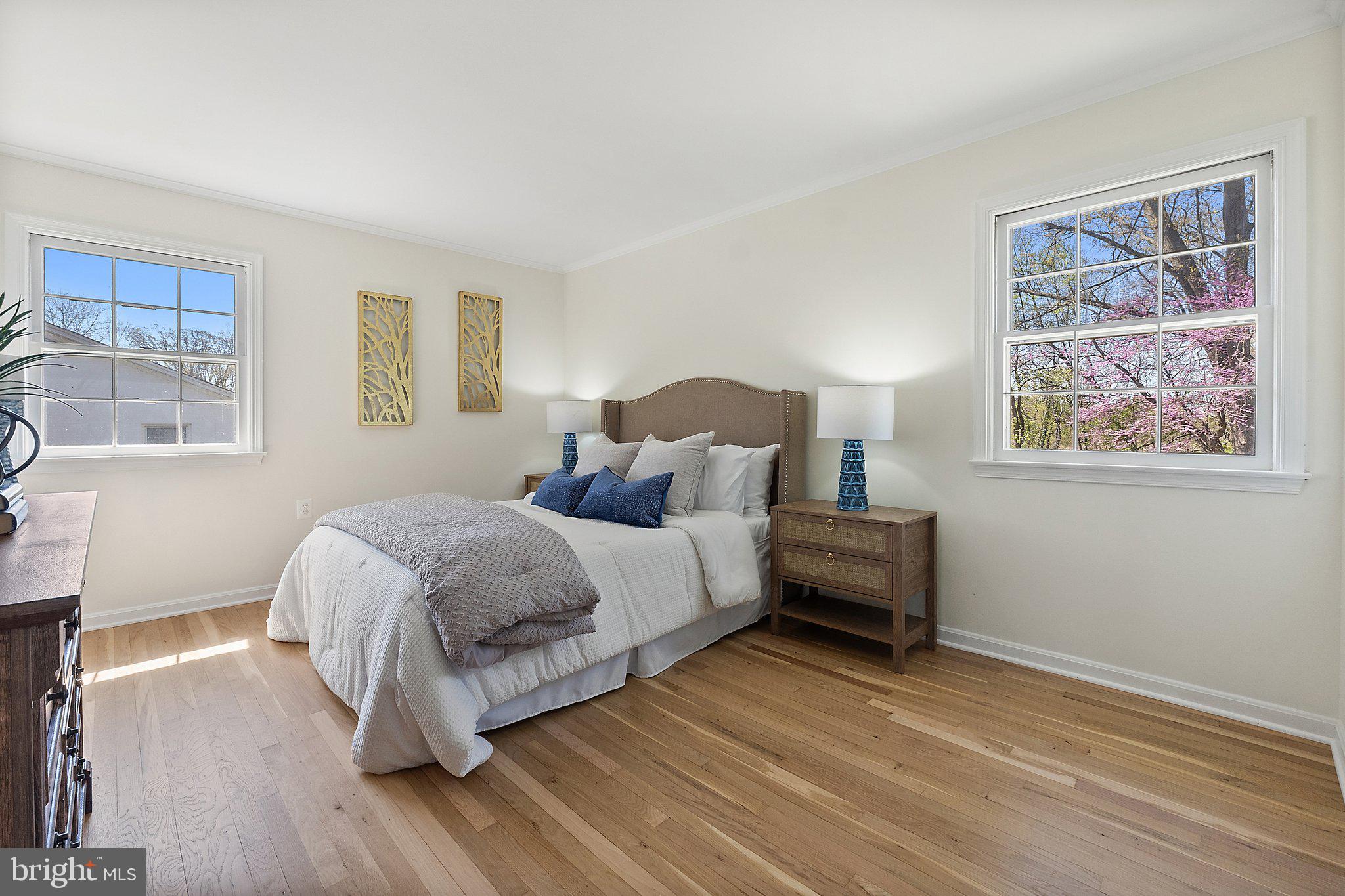 COUNTRY CLUB HILLS - Residential