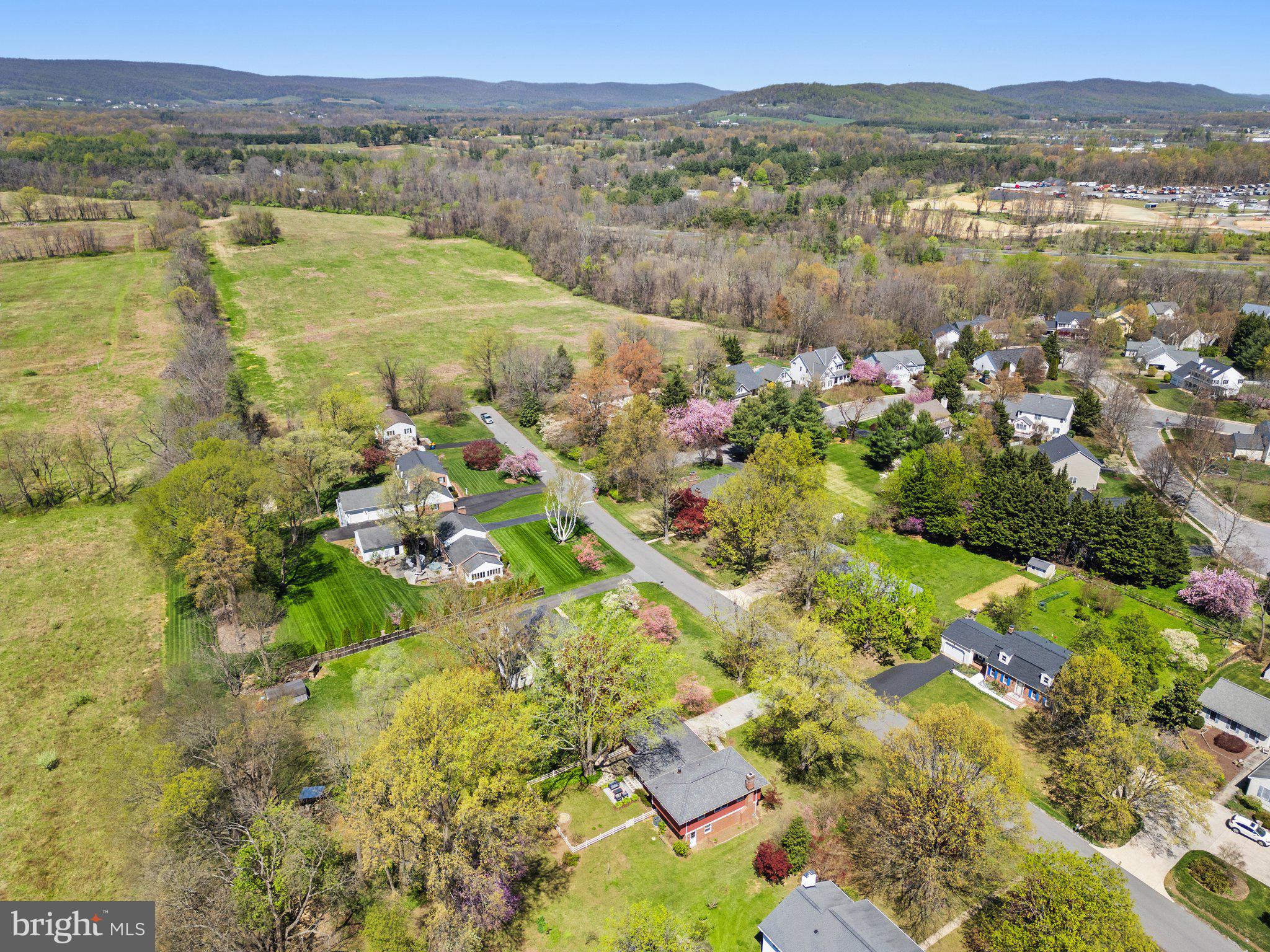 COUNTRY CLUB HILLS - Residential