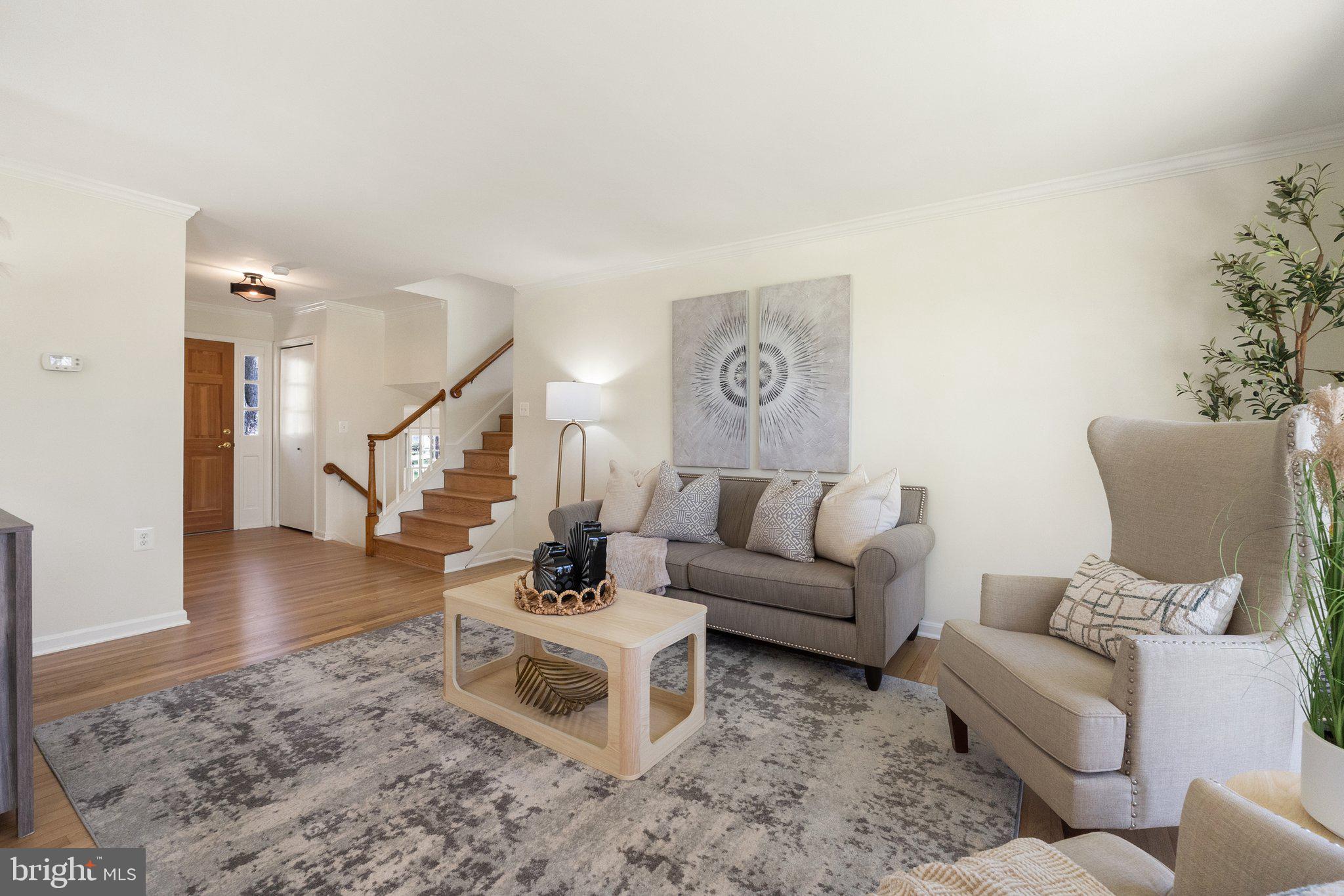 COUNTRY CLUB HILLS - Residential