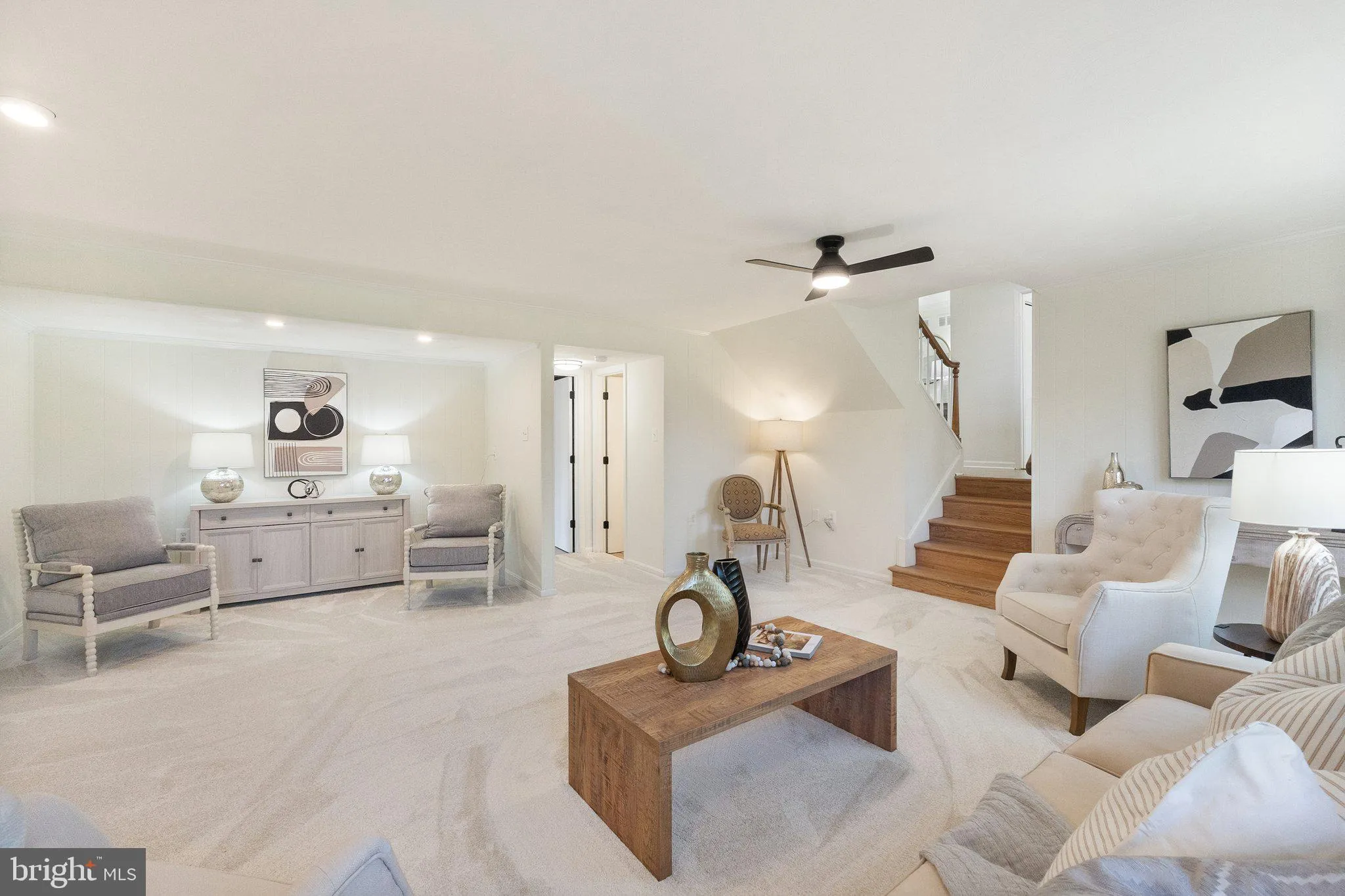 Purcellville, Virginia 20132, United States, 5 Bedrooms Bedrooms, ,3 BathroomsBathrooms,Residential,Contingent,112793