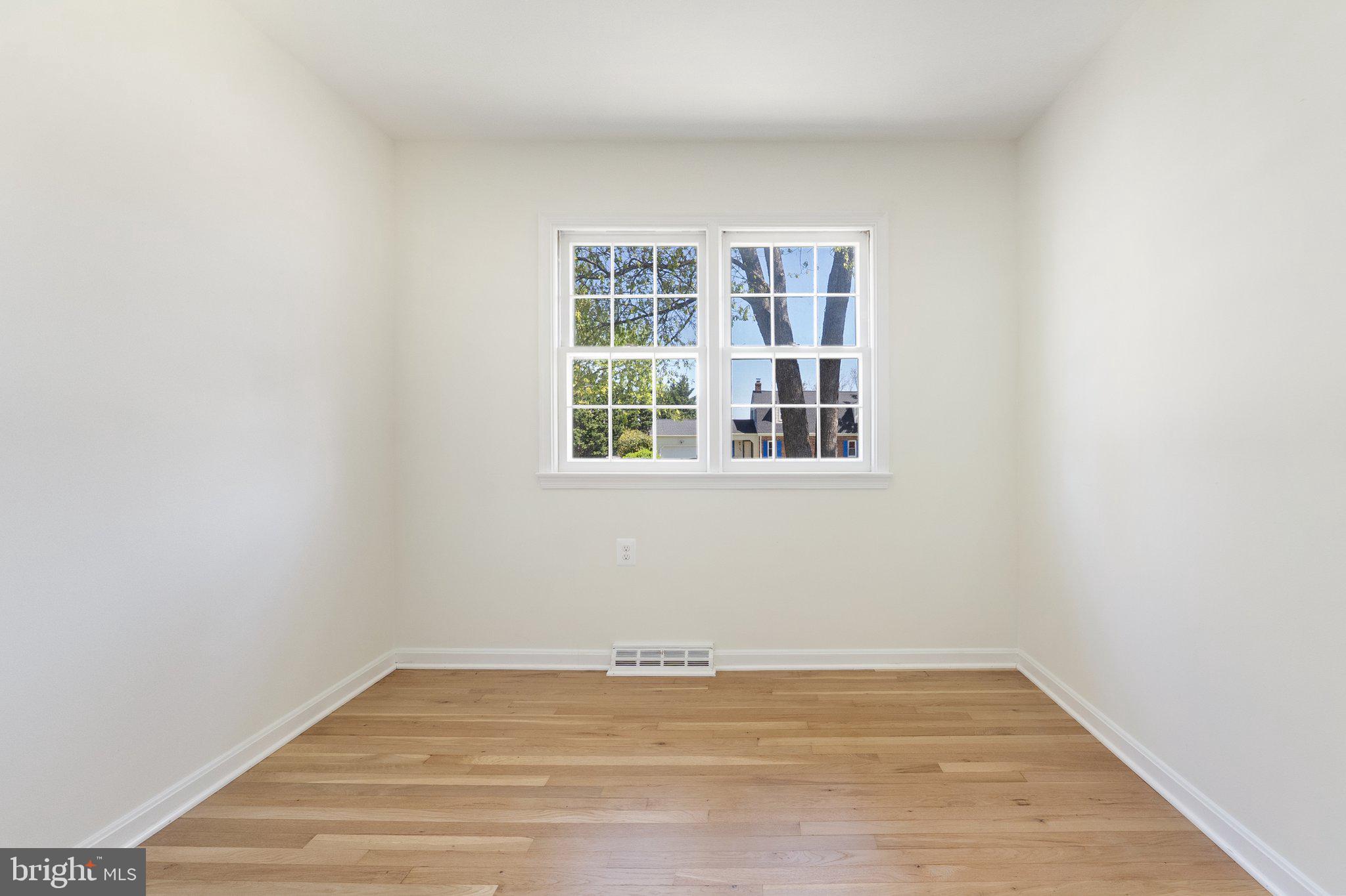 COUNTRY CLUB HILLS - Residential