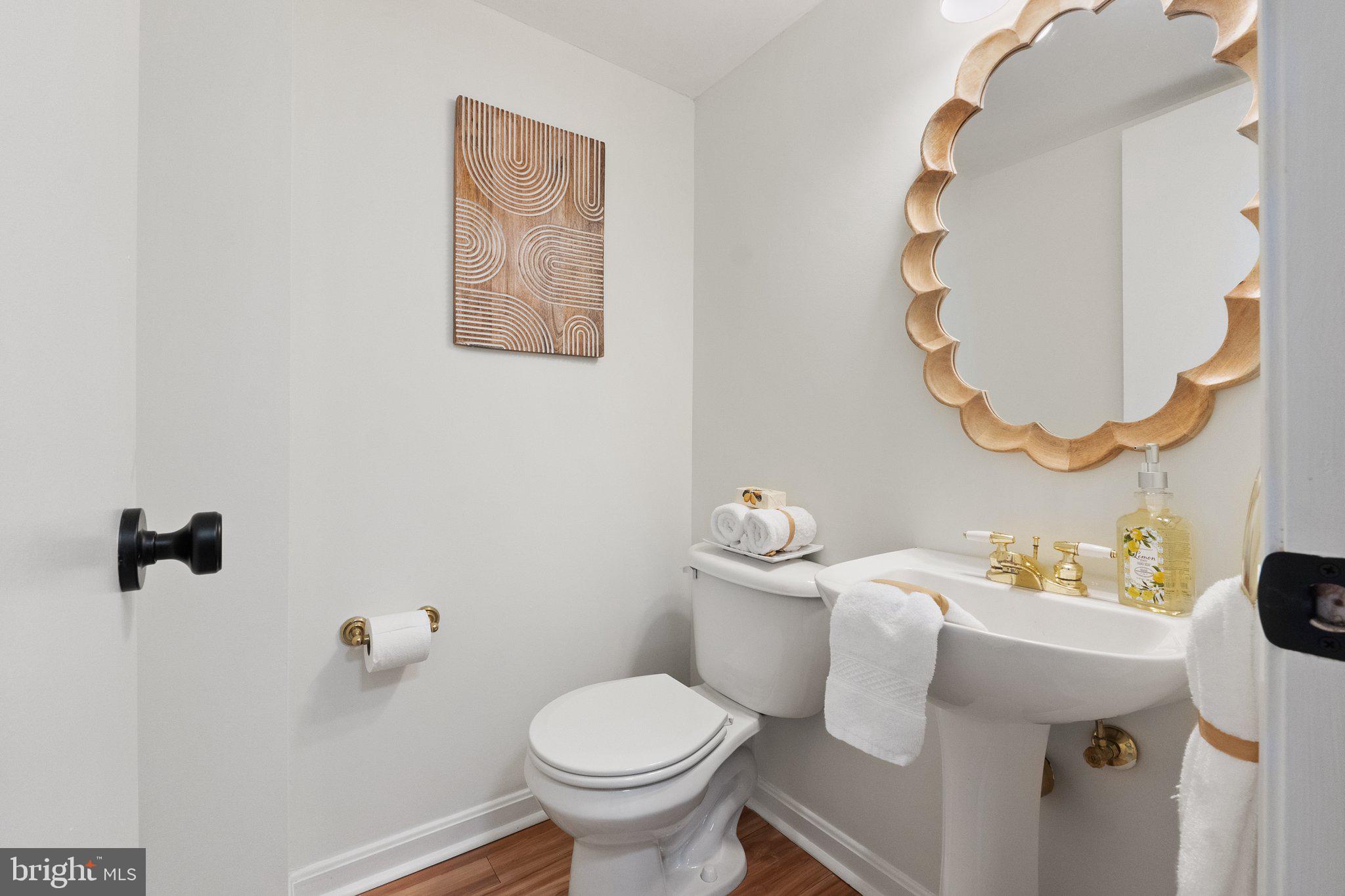 COUNTRY CLUB HILLS - Residential