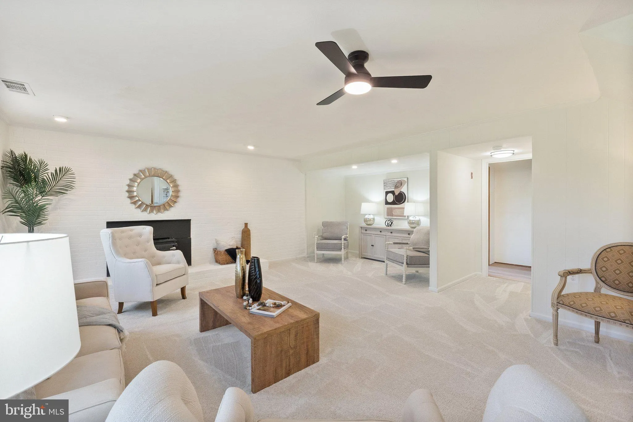 Purcellville, Virginia 20132, United States, 5 Bedrooms Bedrooms, ,3 BathroomsBathrooms,Residential,Contingent,112793