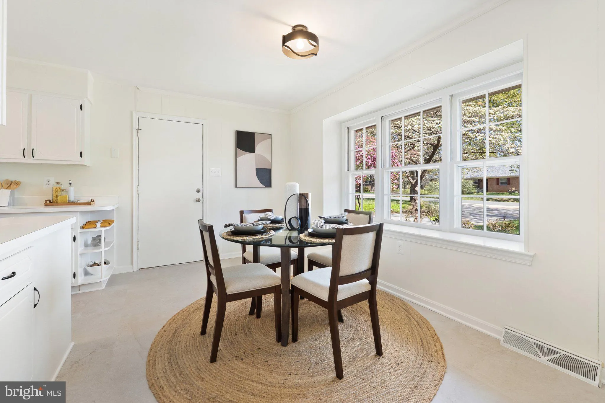 Purcellville, Virginia 20132, United States, 5 Bedrooms Bedrooms, ,3 BathroomsBathrooms,Residential,Contingent,112793