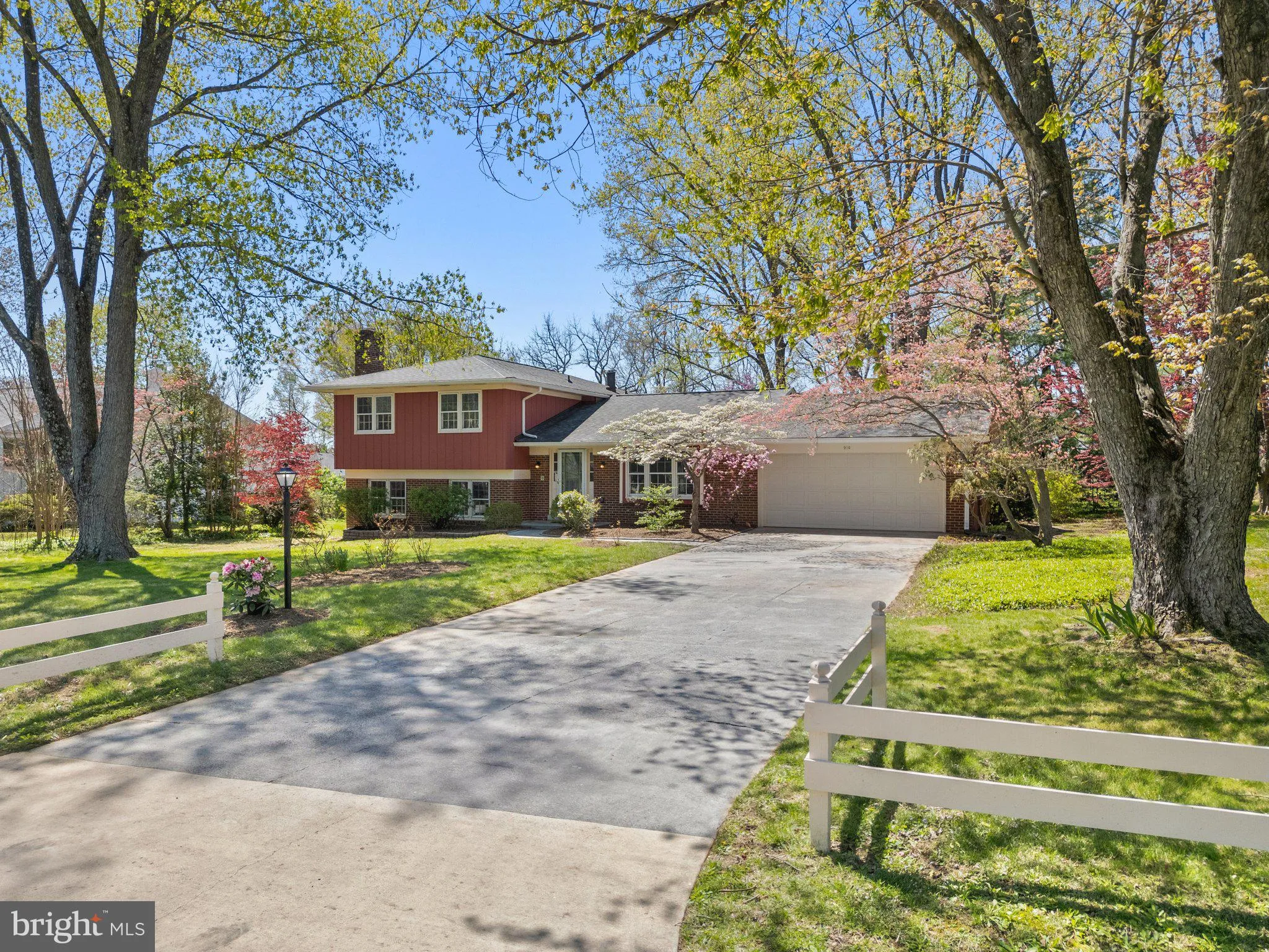 Purcellville, Virginia 20132, United States, 5 Bedrooms Bedrooms, ,3 BathroomsBathrooms,Residential,Contingent,112793