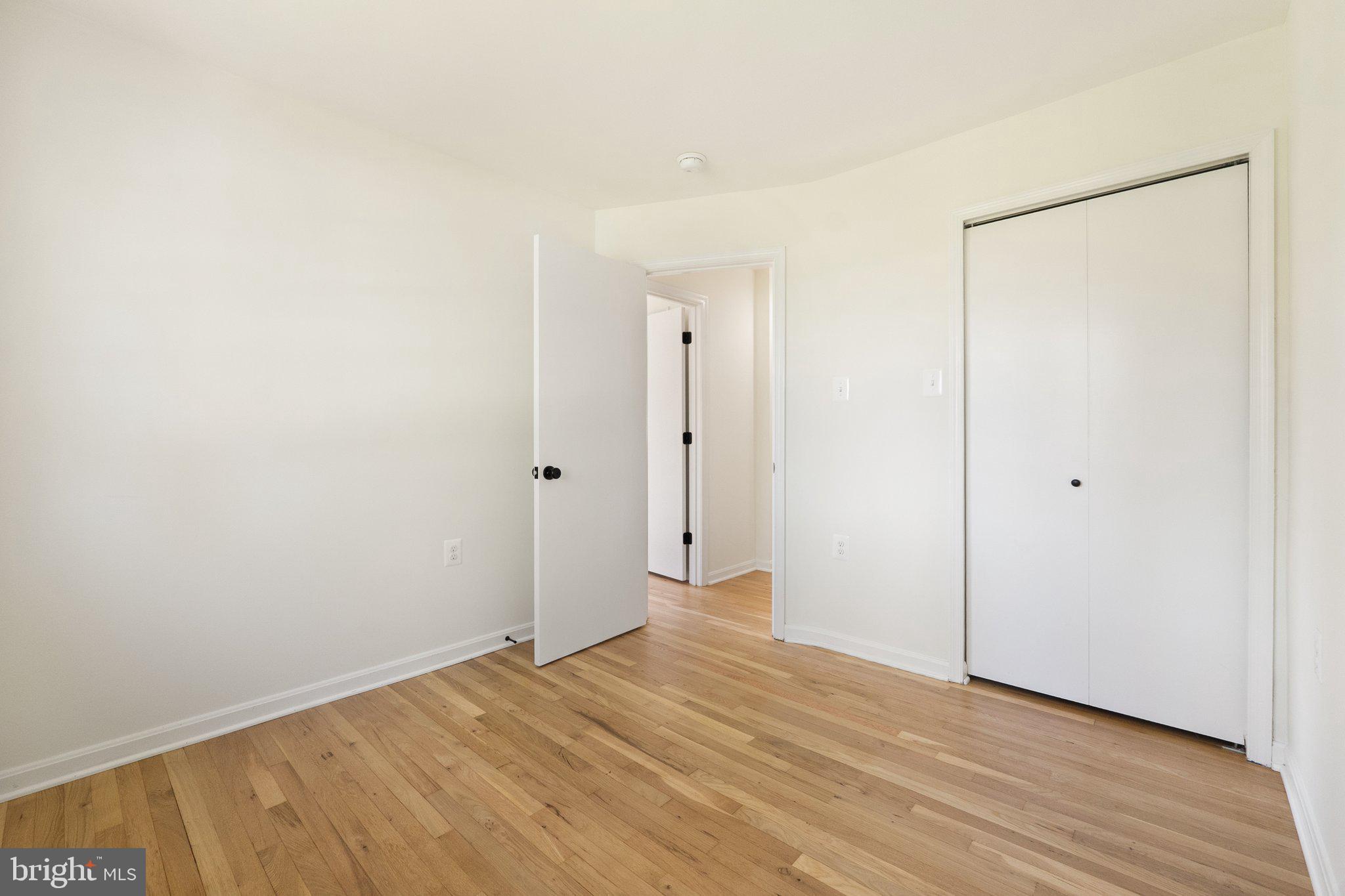 COUNTRY CLUB HILLS - Residential