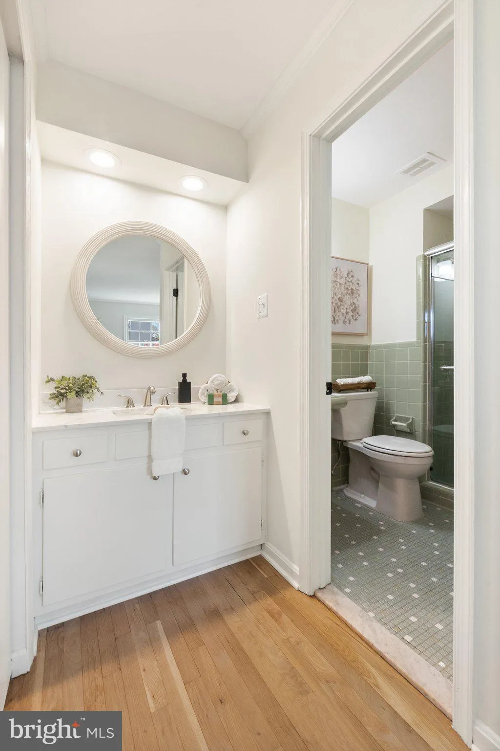 Purcellville, Virginia 20132, United States, 5 Bedrooms Bedrooms, ,3 BathroomsBathrooms,Residential,Contingent,112793