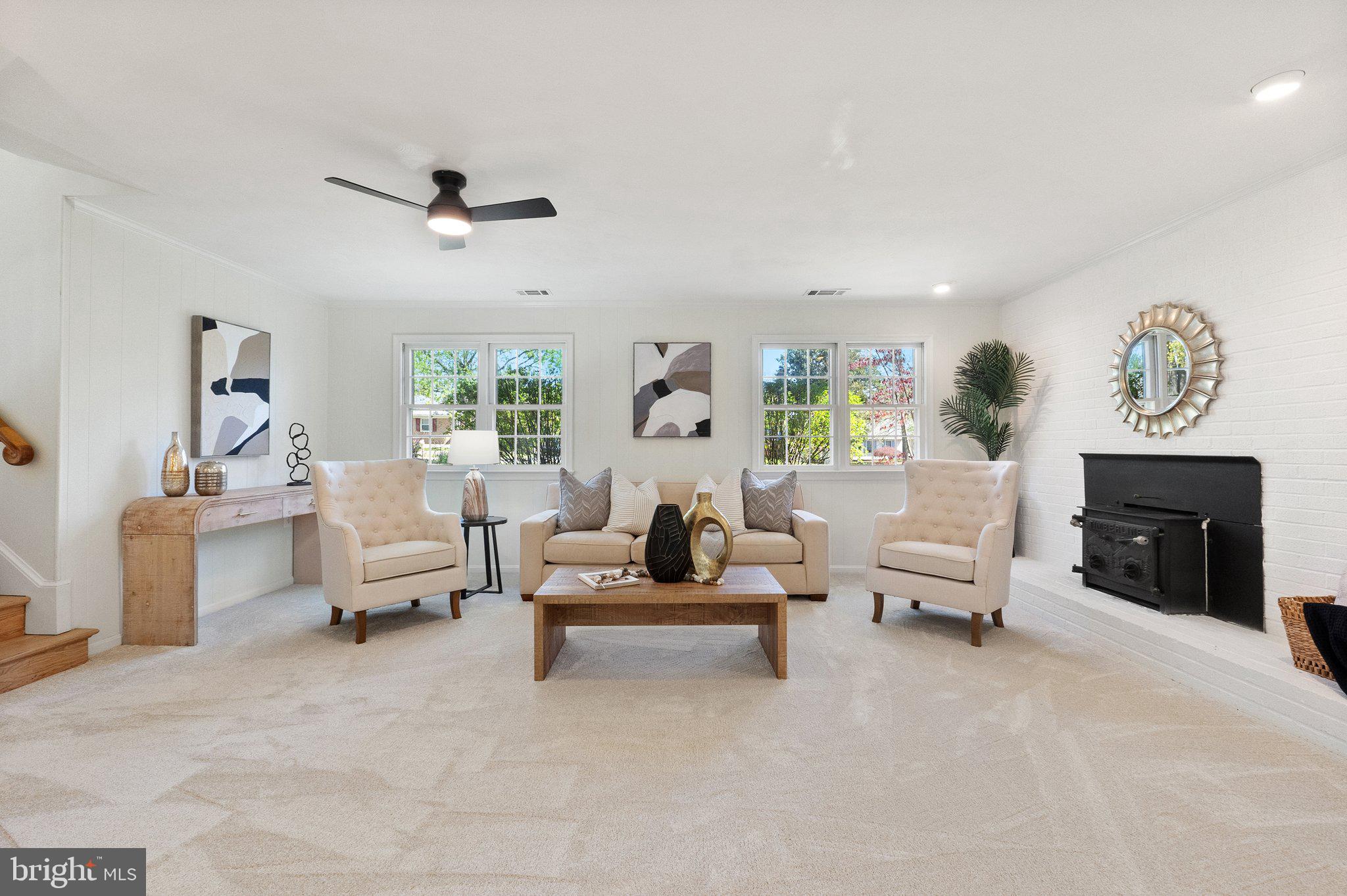 COUNTRY CLUB HILLS - Residential