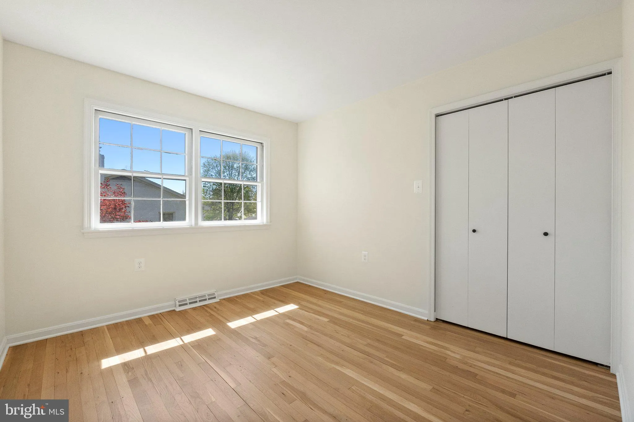 Purcellville, Virginia 20132, United States, 5 Bedrooms Bedrooms, ,3 BathroomsBathrooms,Residential,Contingent,112793