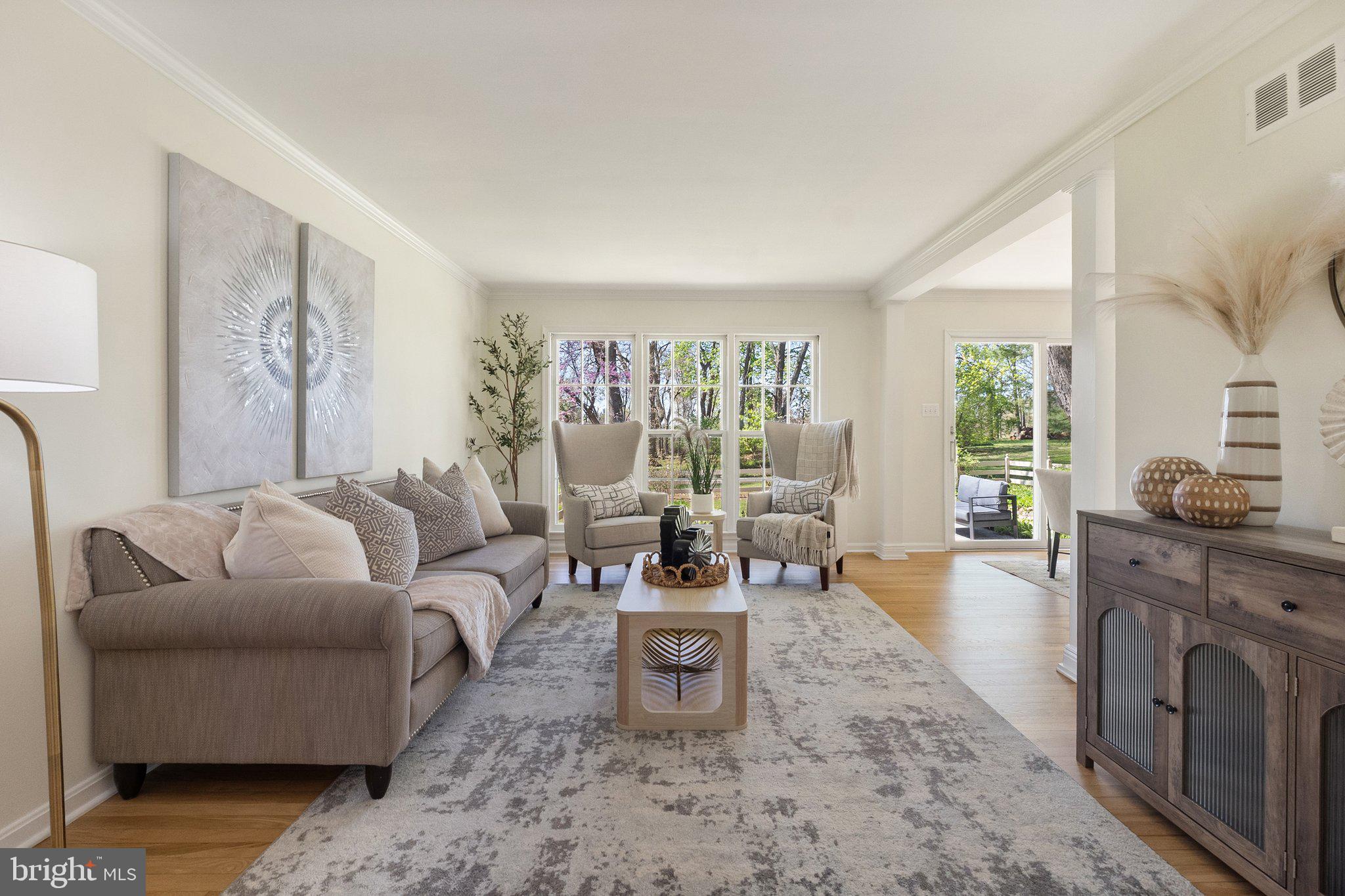 COUNTRY CLUB HILLS - Residential