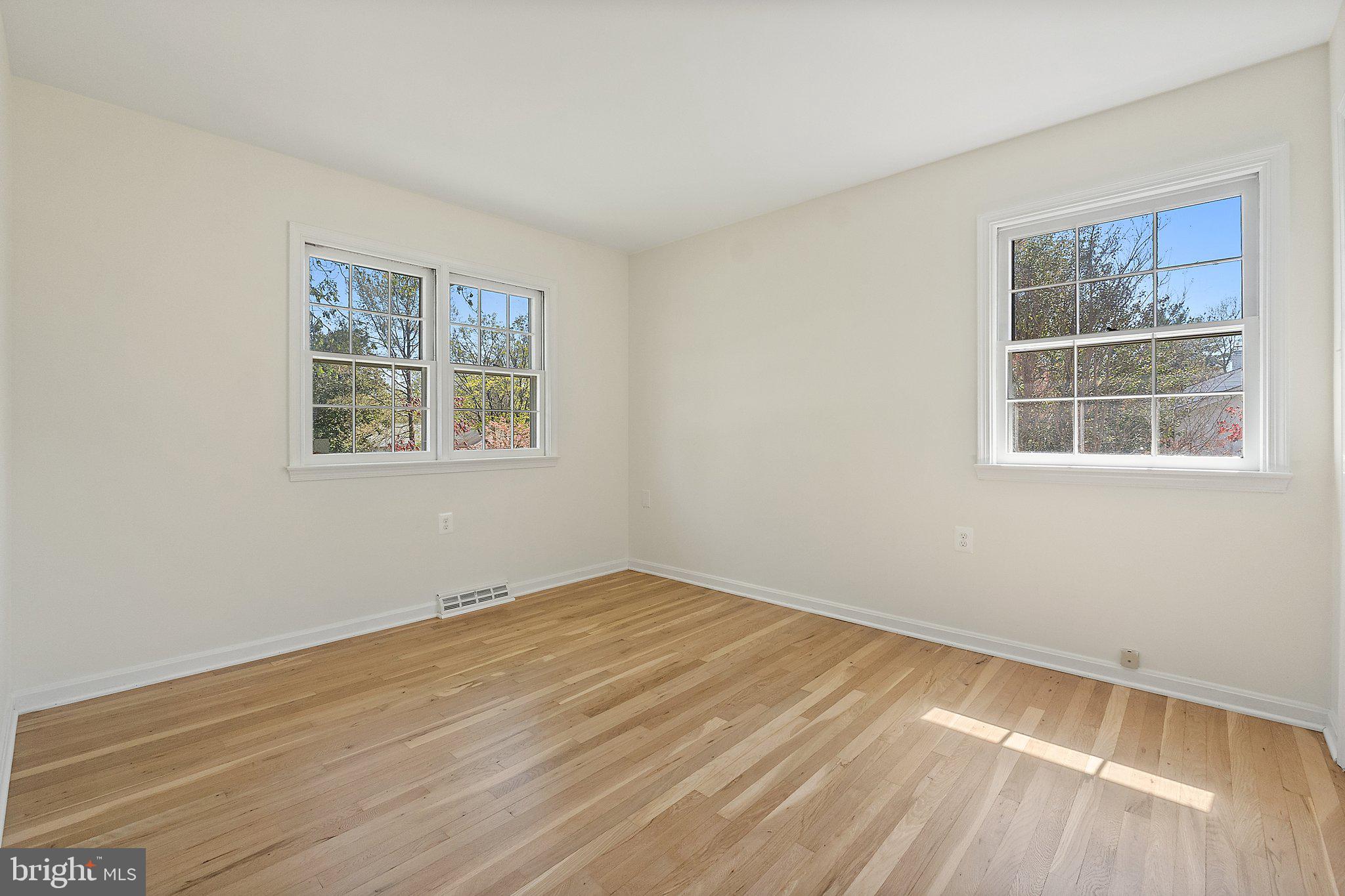 COUNTRY CLUB HILLS - Residential