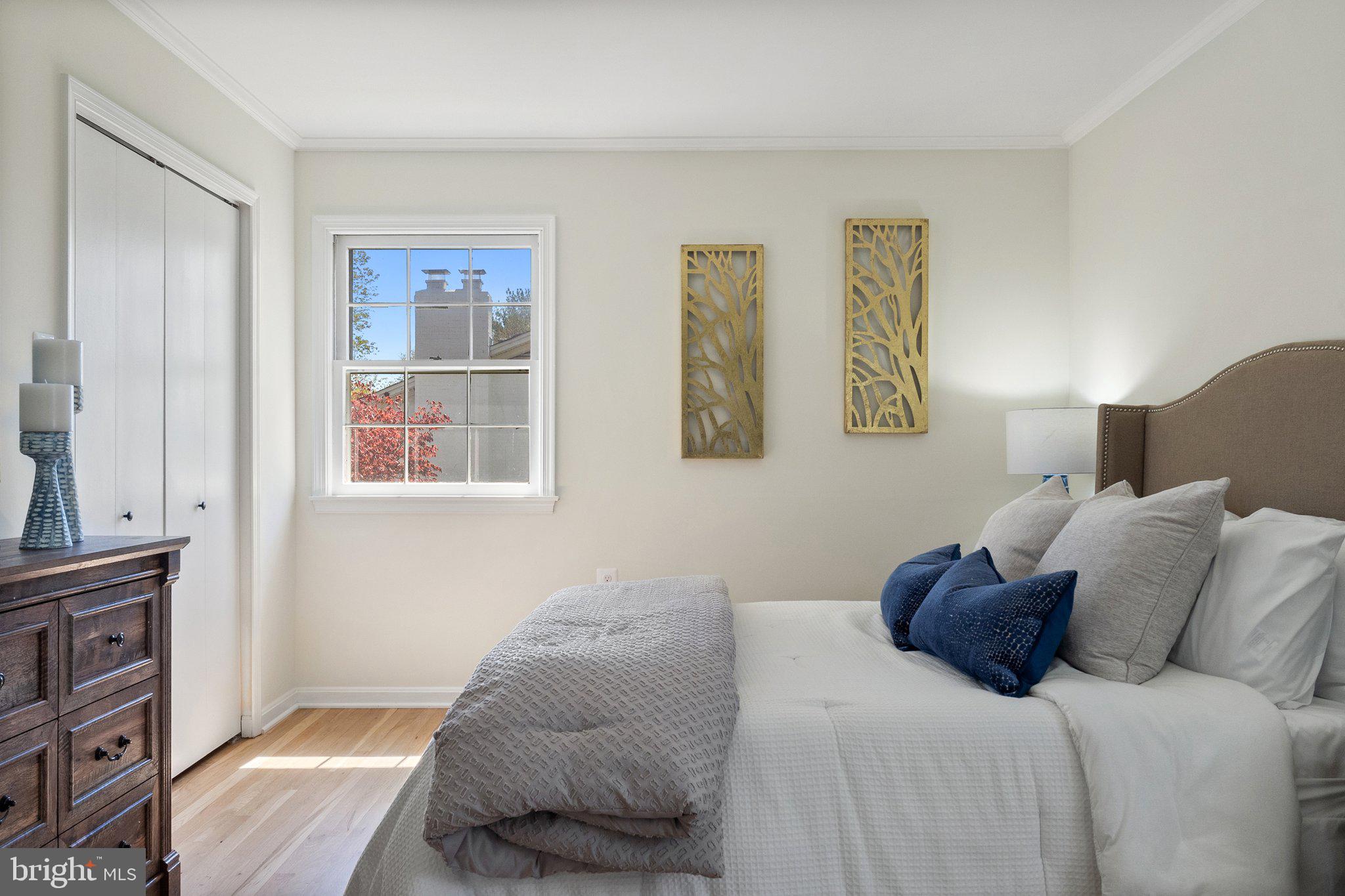 COUNTRY CLUB HILLS - Residential