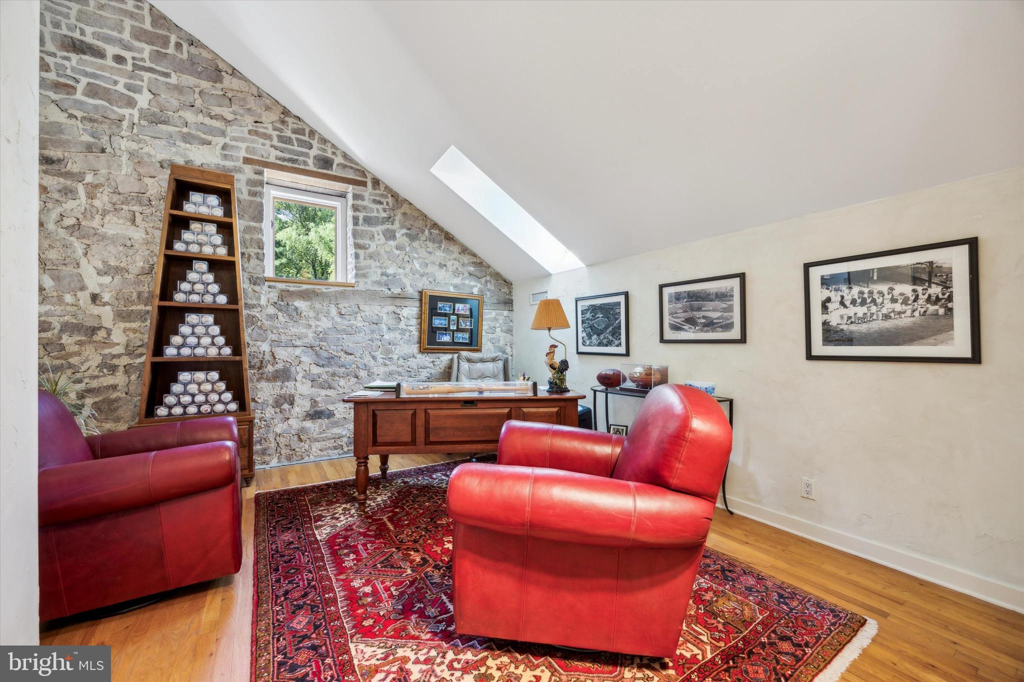 WALMERE MANOR - Residential