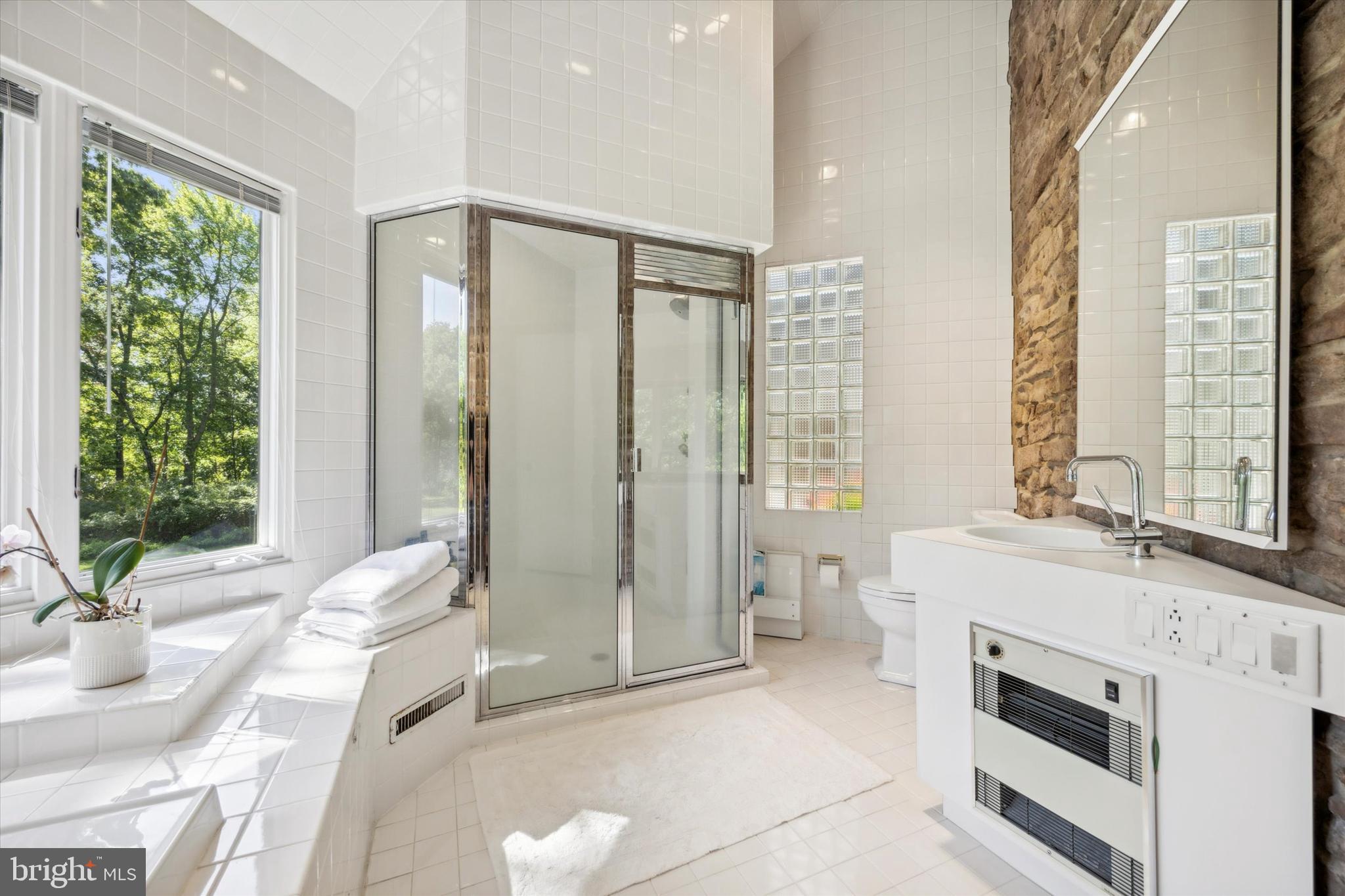 WALMERE MANOR - Residential