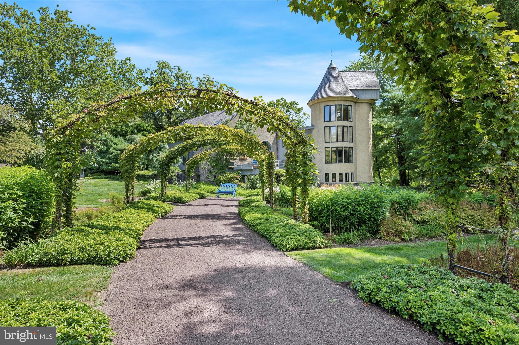 WALMERE MANOR - Residential