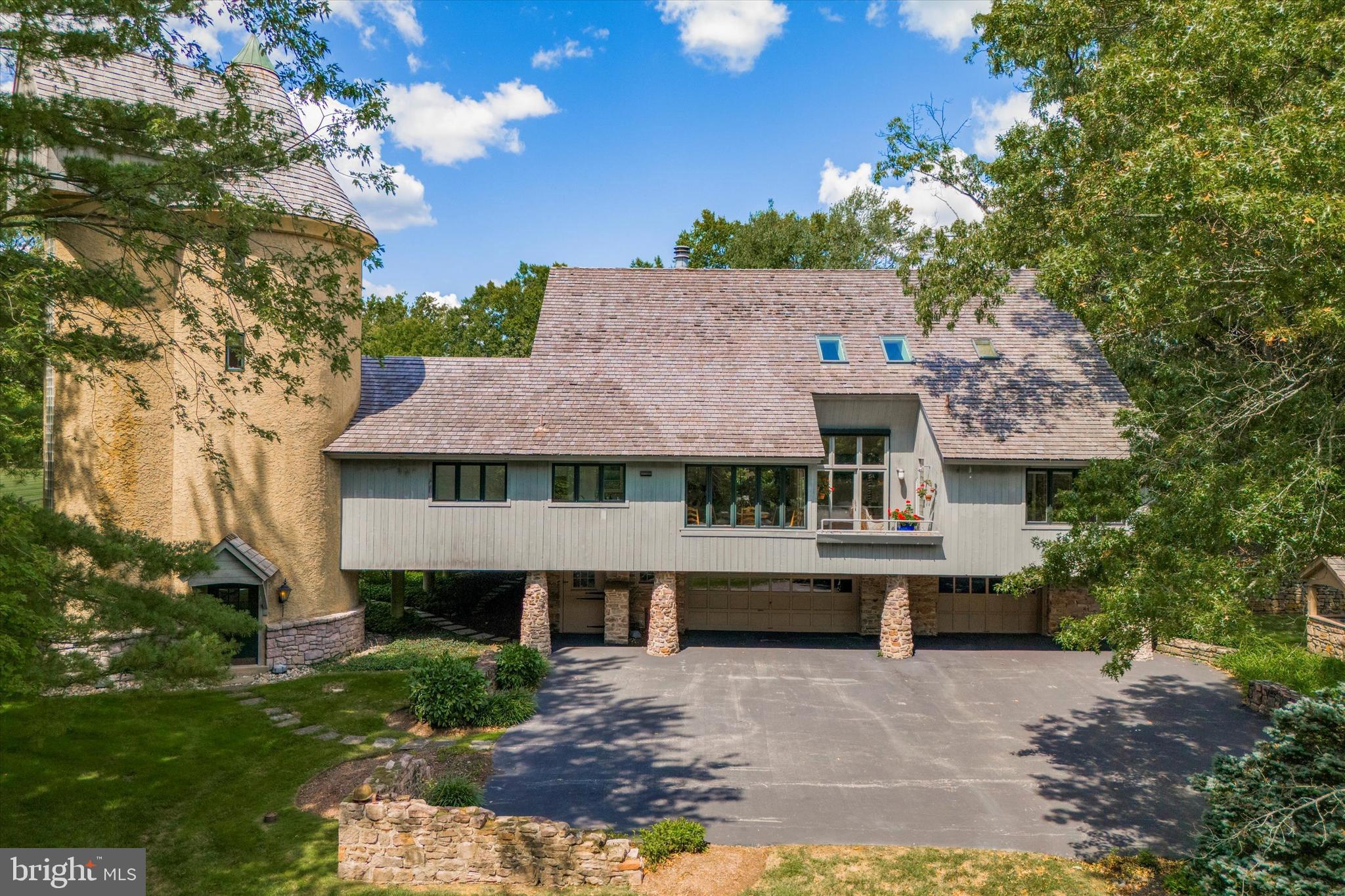 WALMERE MANOR - Residential