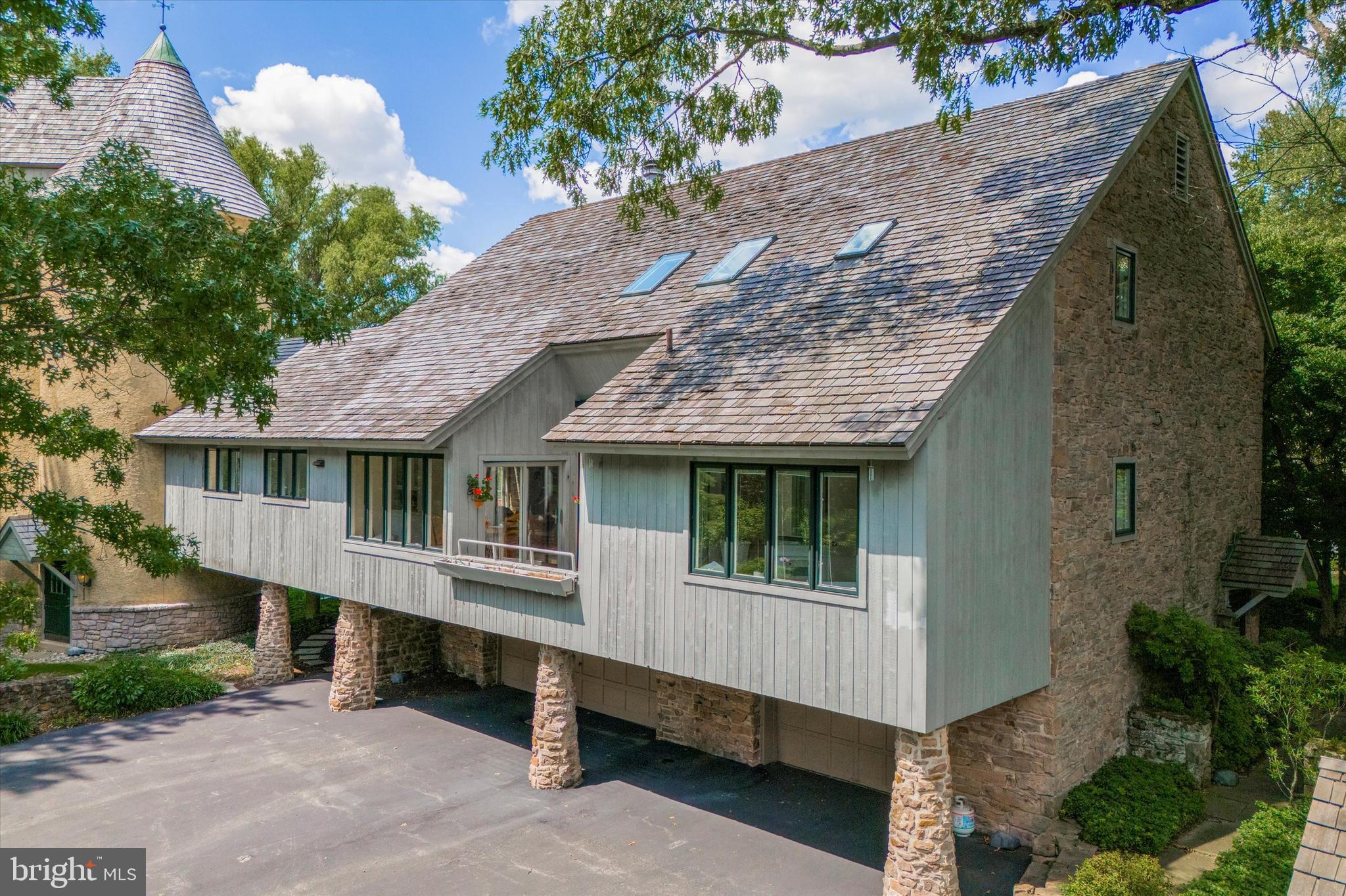 WALMERE MANOR - Residential