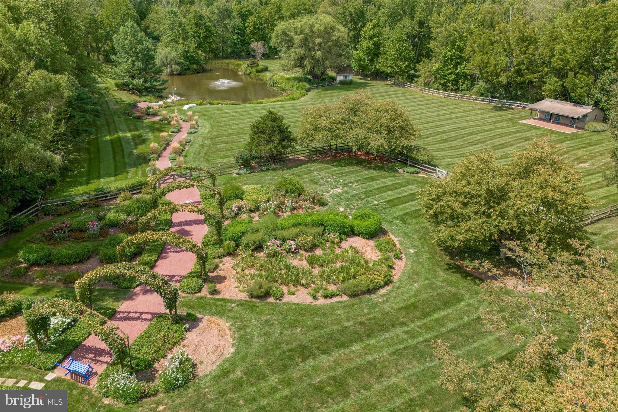 WALMERE MANOR - Residential