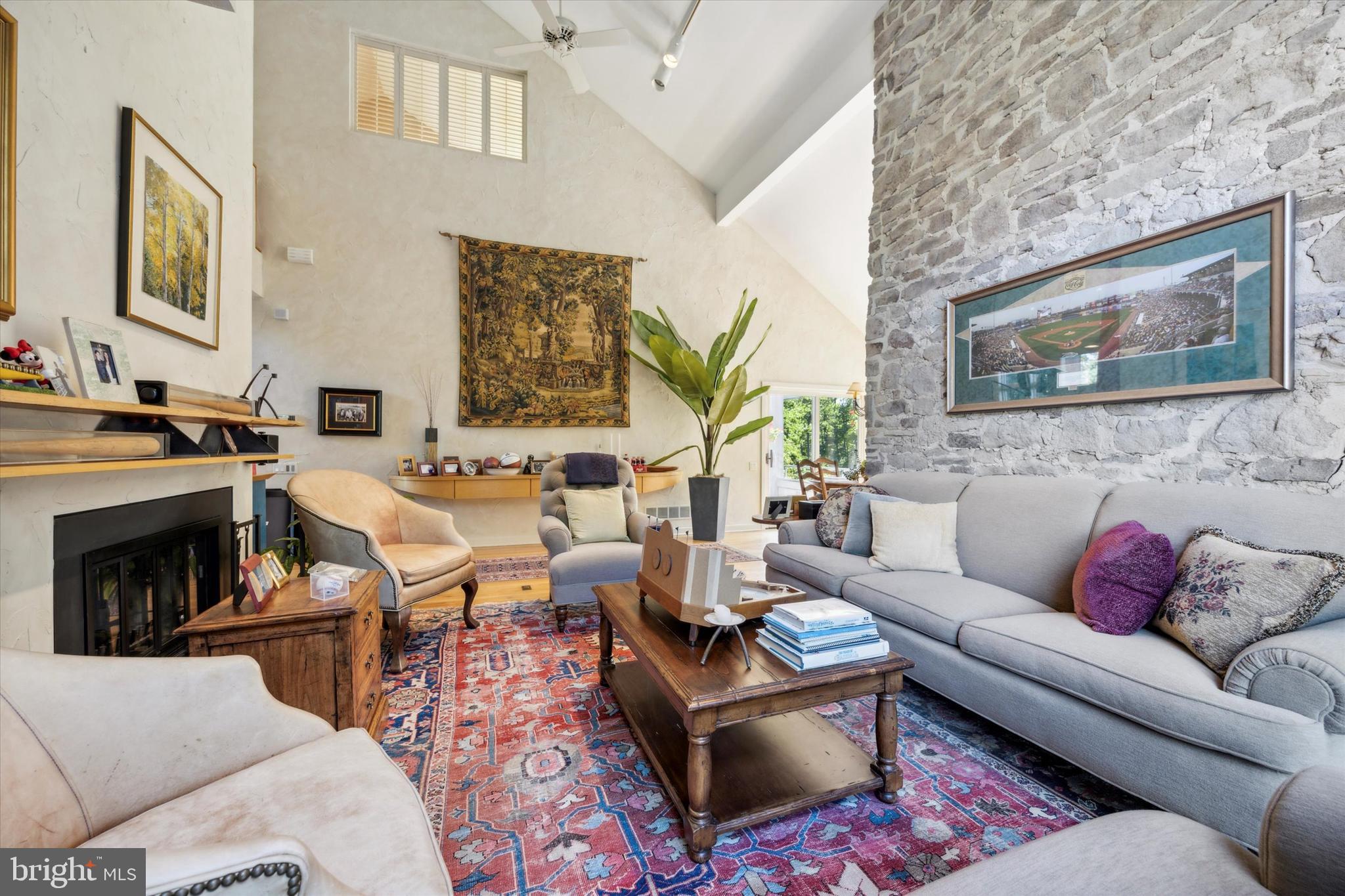 WALMERE MANOR - Residential