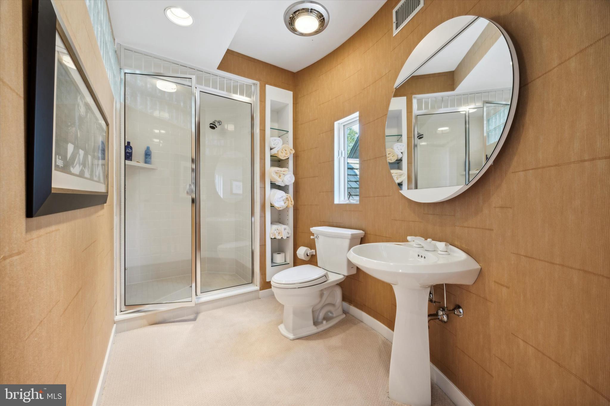 WALMERE MANOR - Residential