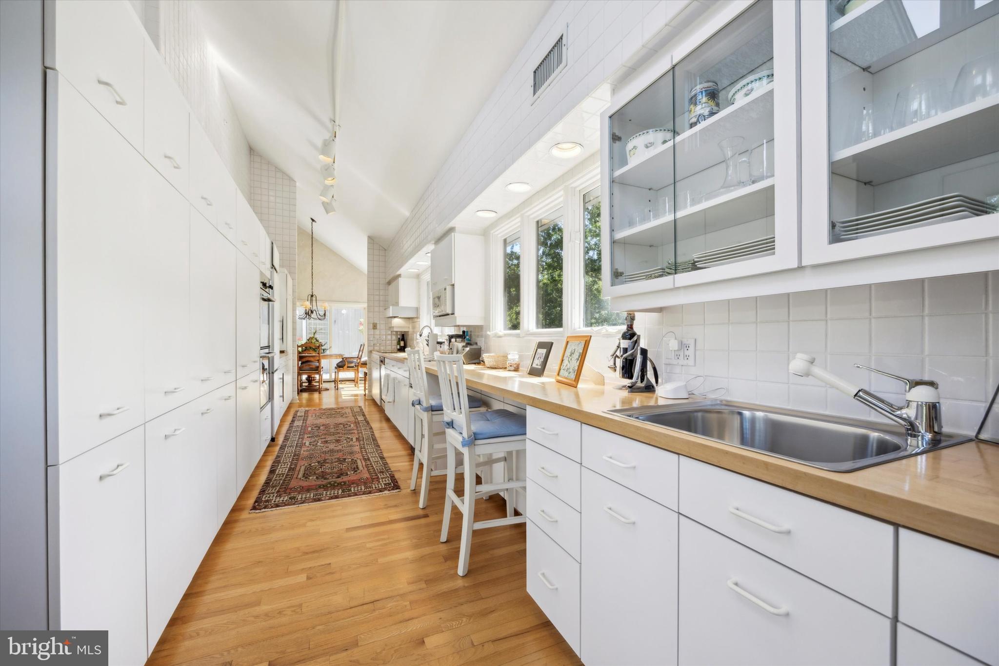 WALMERE MANOR - Residential