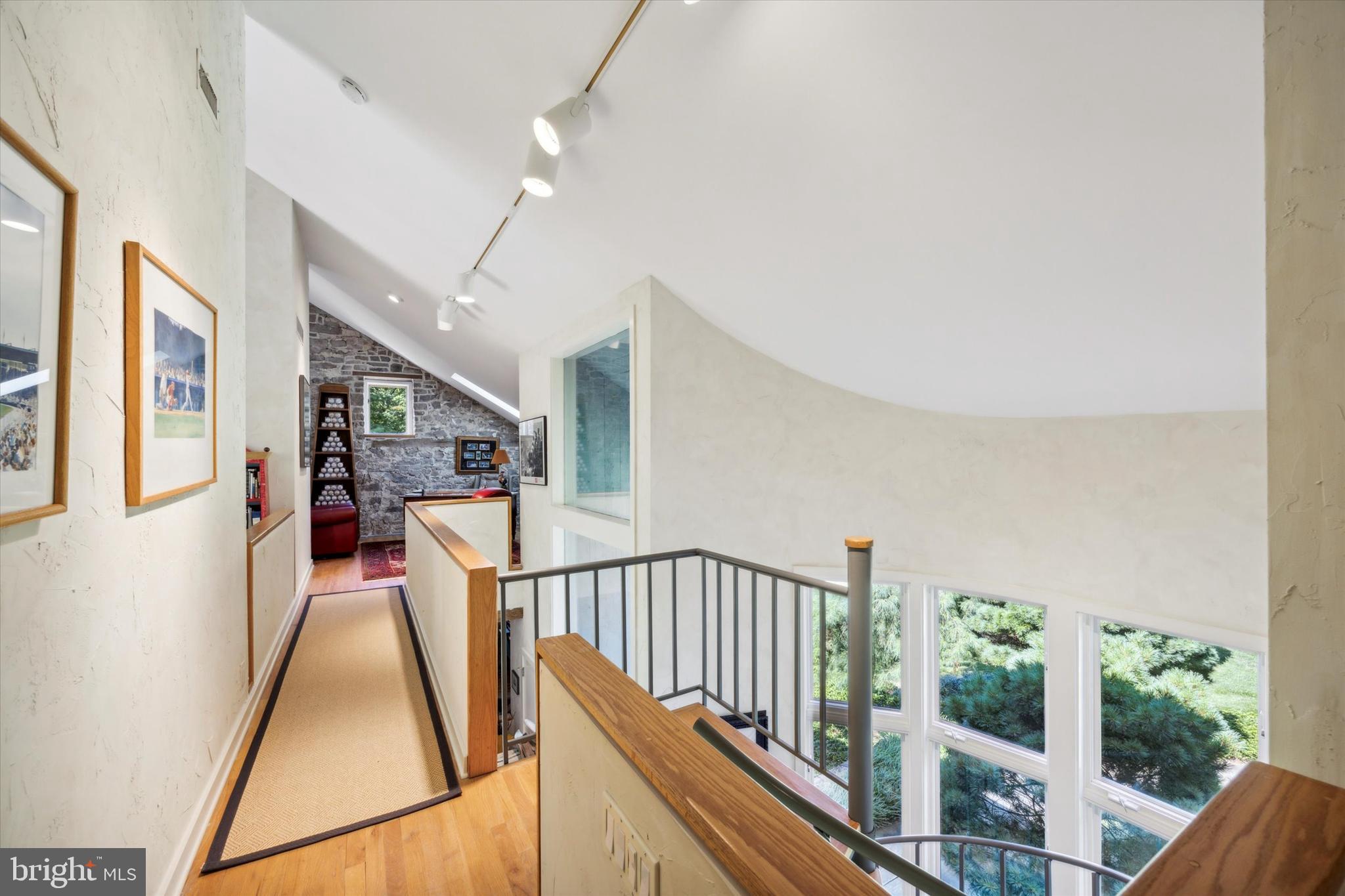 WALMERE MANOR - Residential