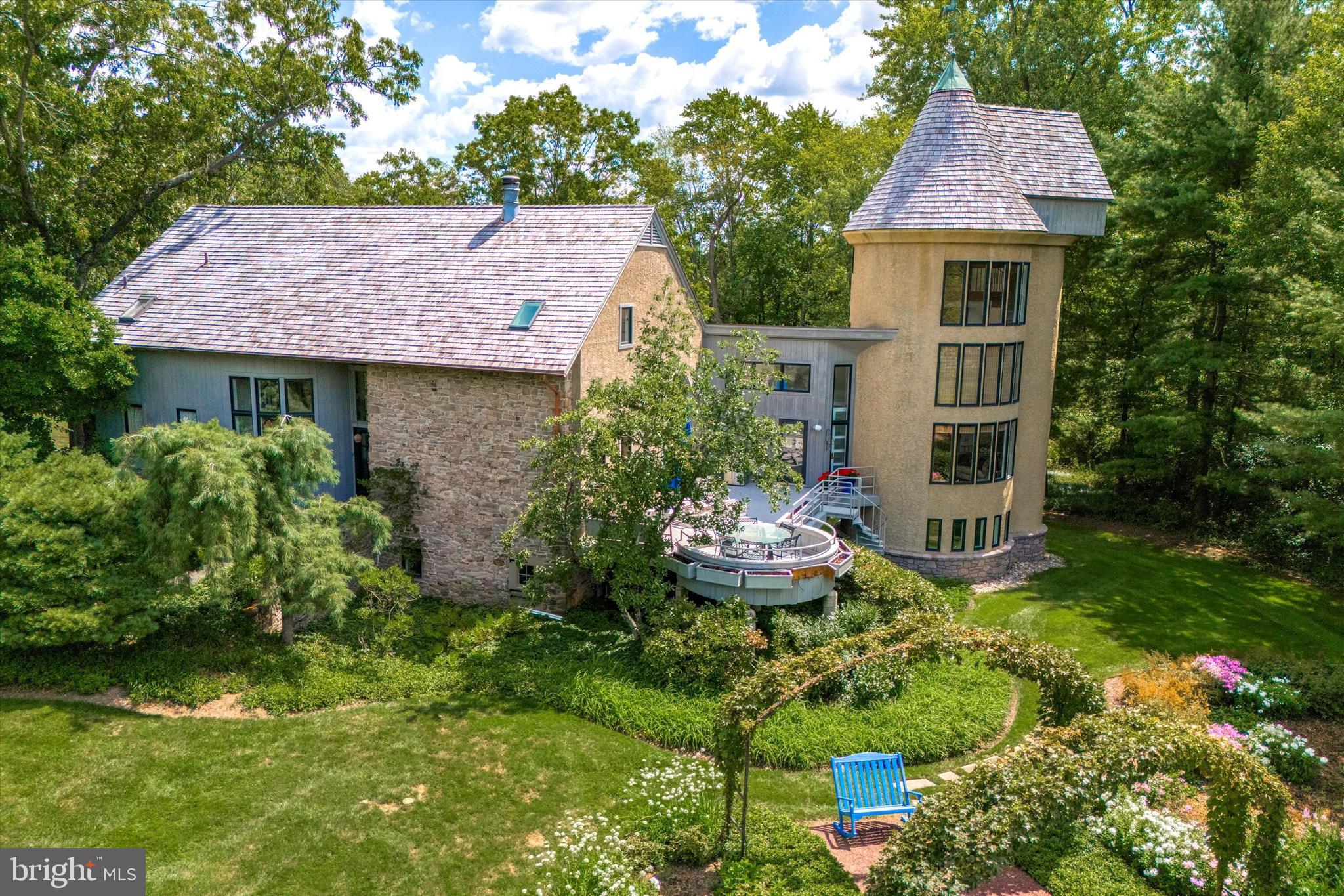 WALMERE MANOR - Residential