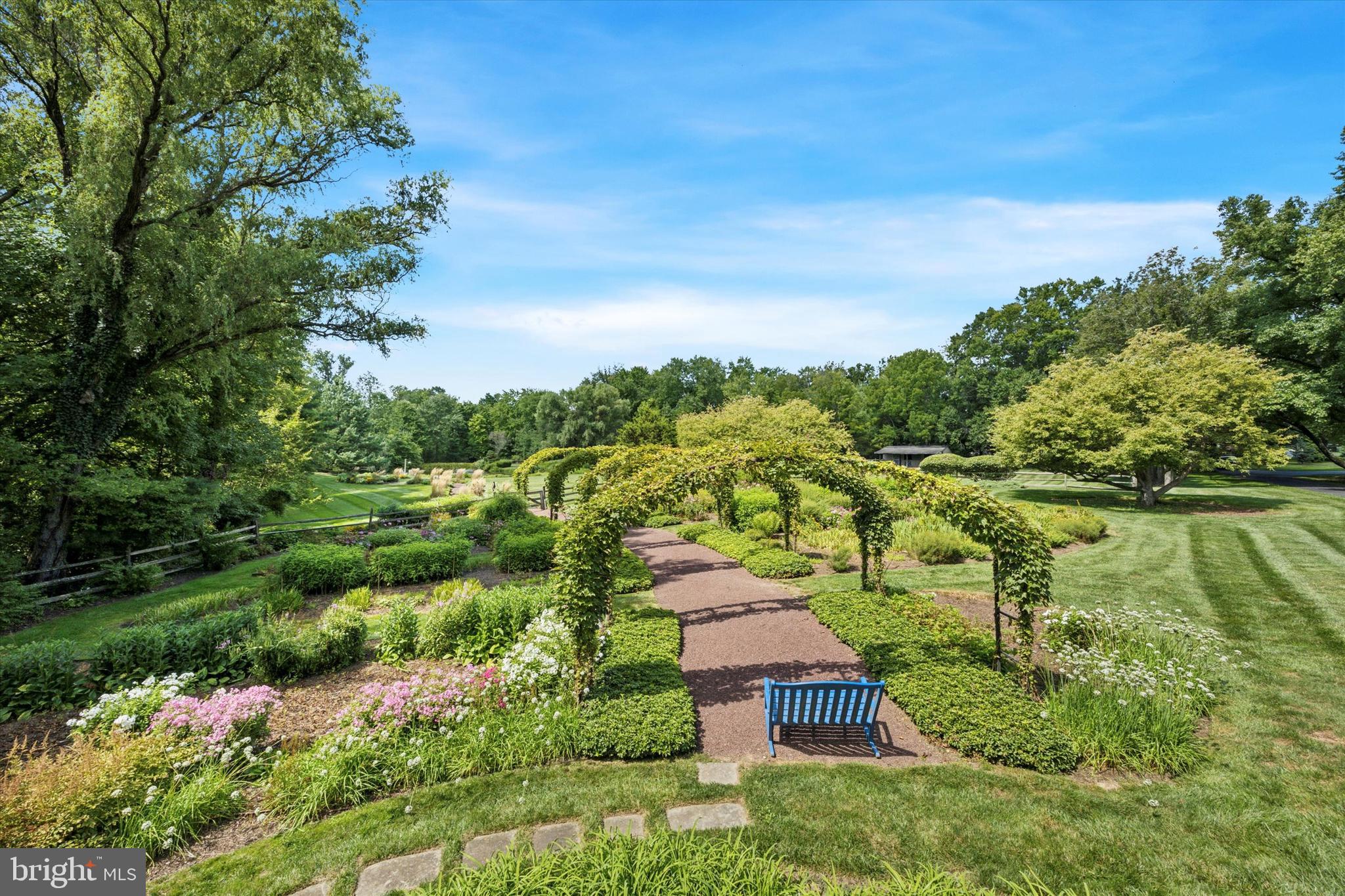 WALMERE MANOR - Residential