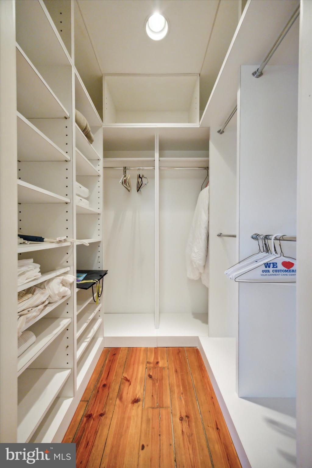 WALMERE MANOR - Residential