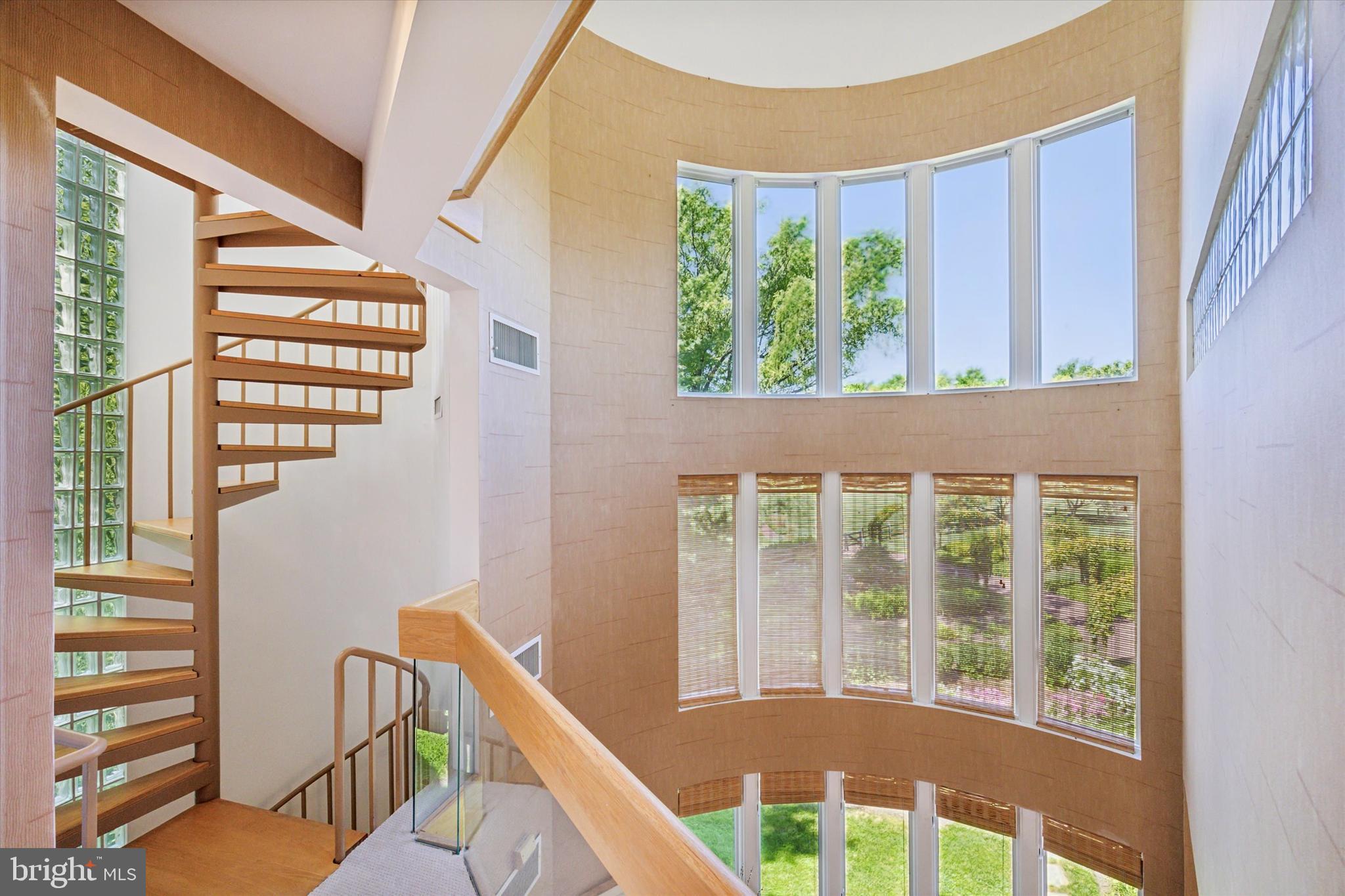 WALMERE MANOR - Residential