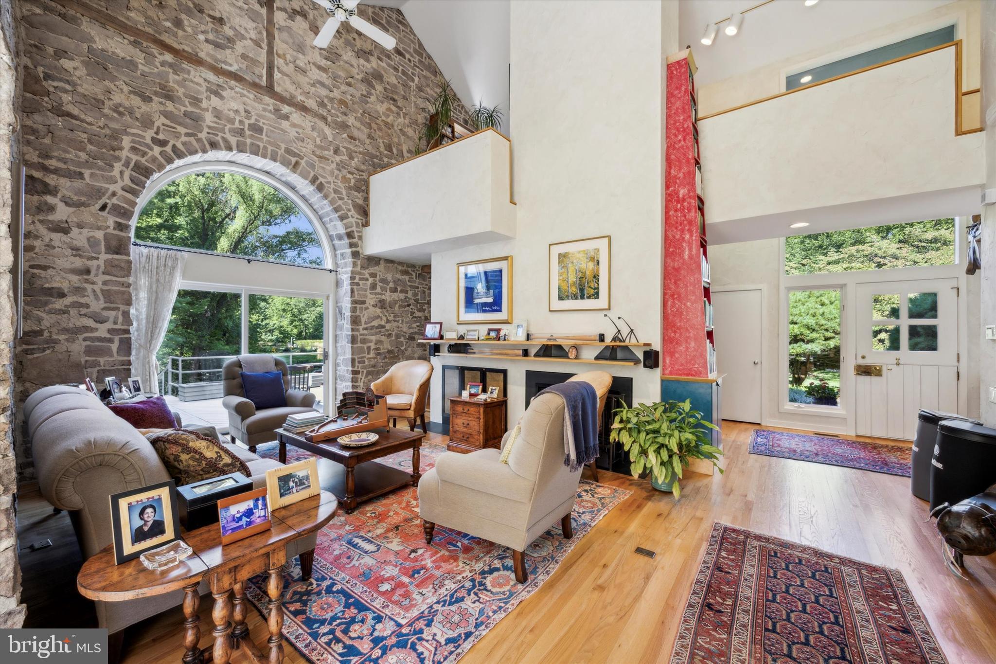 WALMERE MANOR - Residential