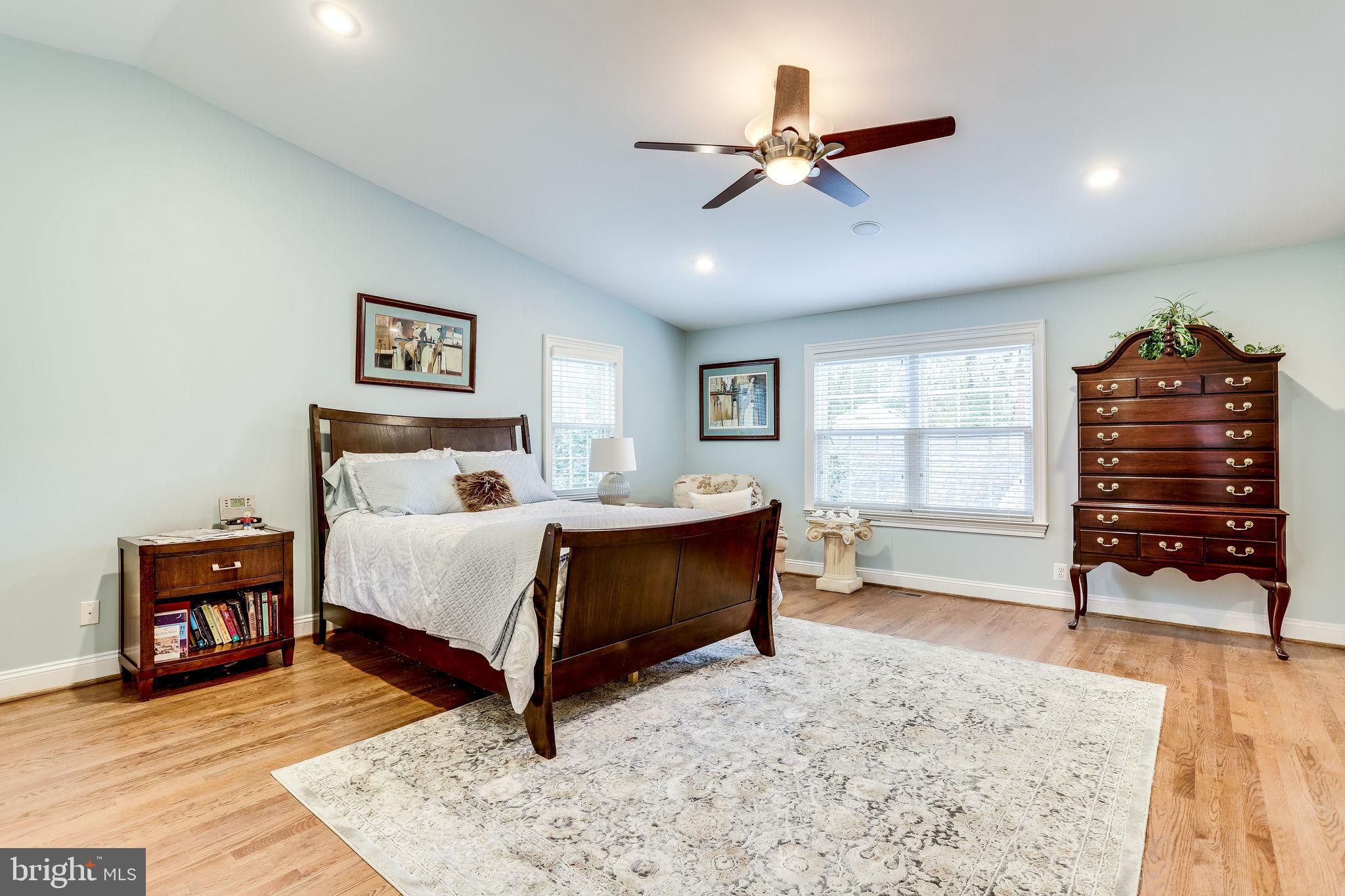 NORTH BARCROFT - Residential