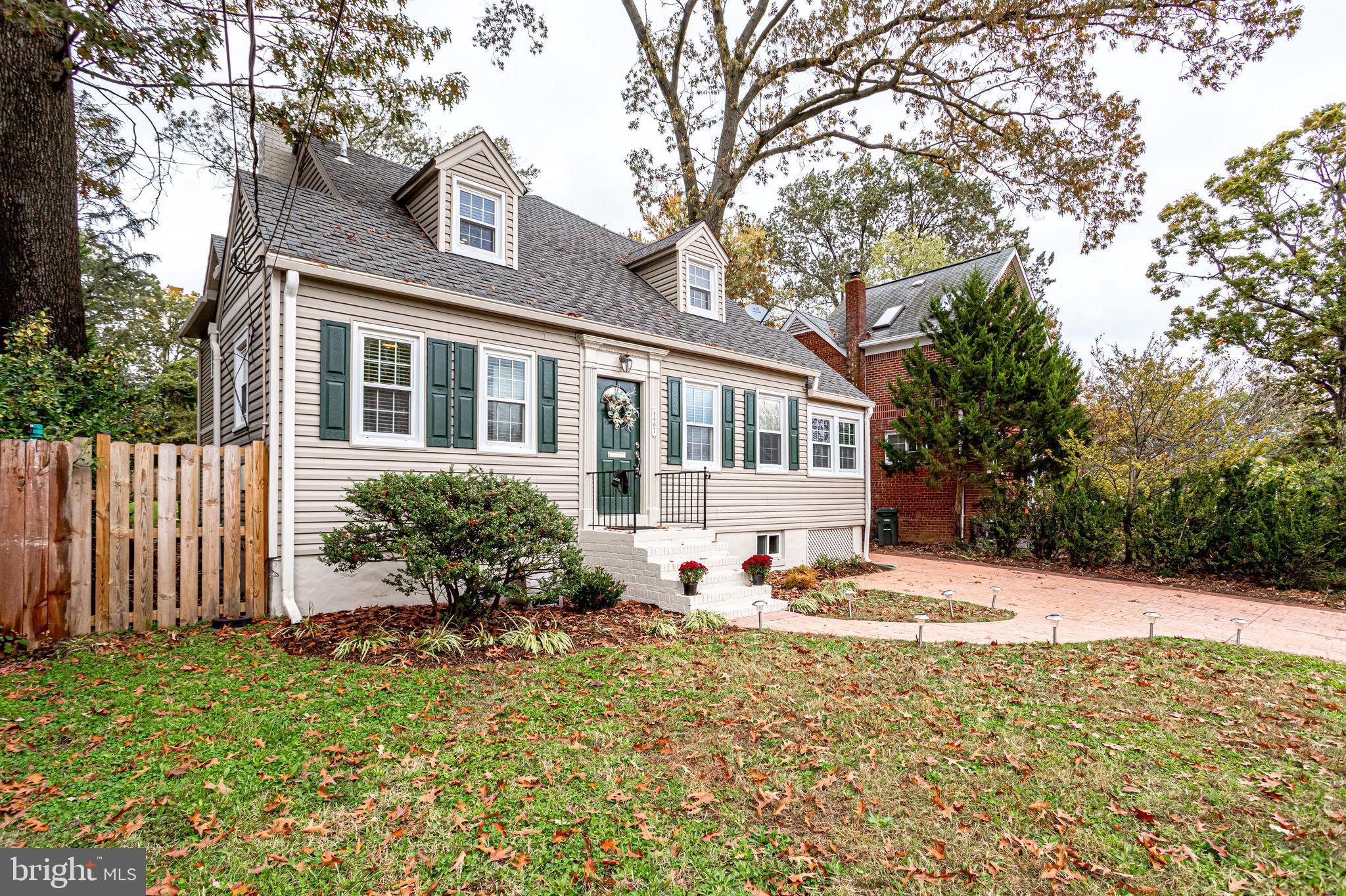 NORTH BARCROFT - Residential