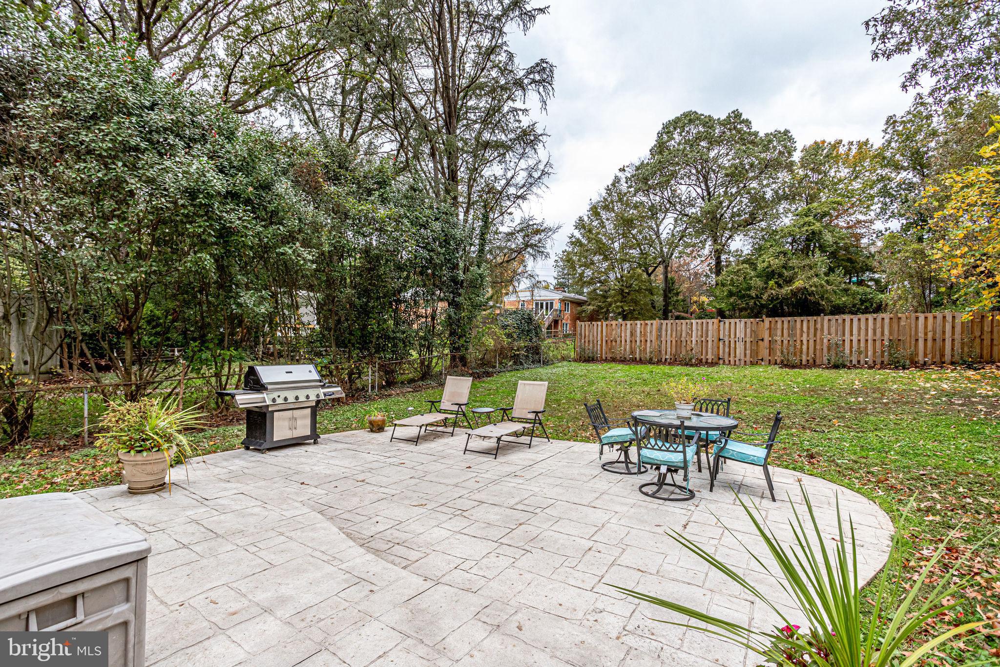 NORTH BARCROFT - Residential