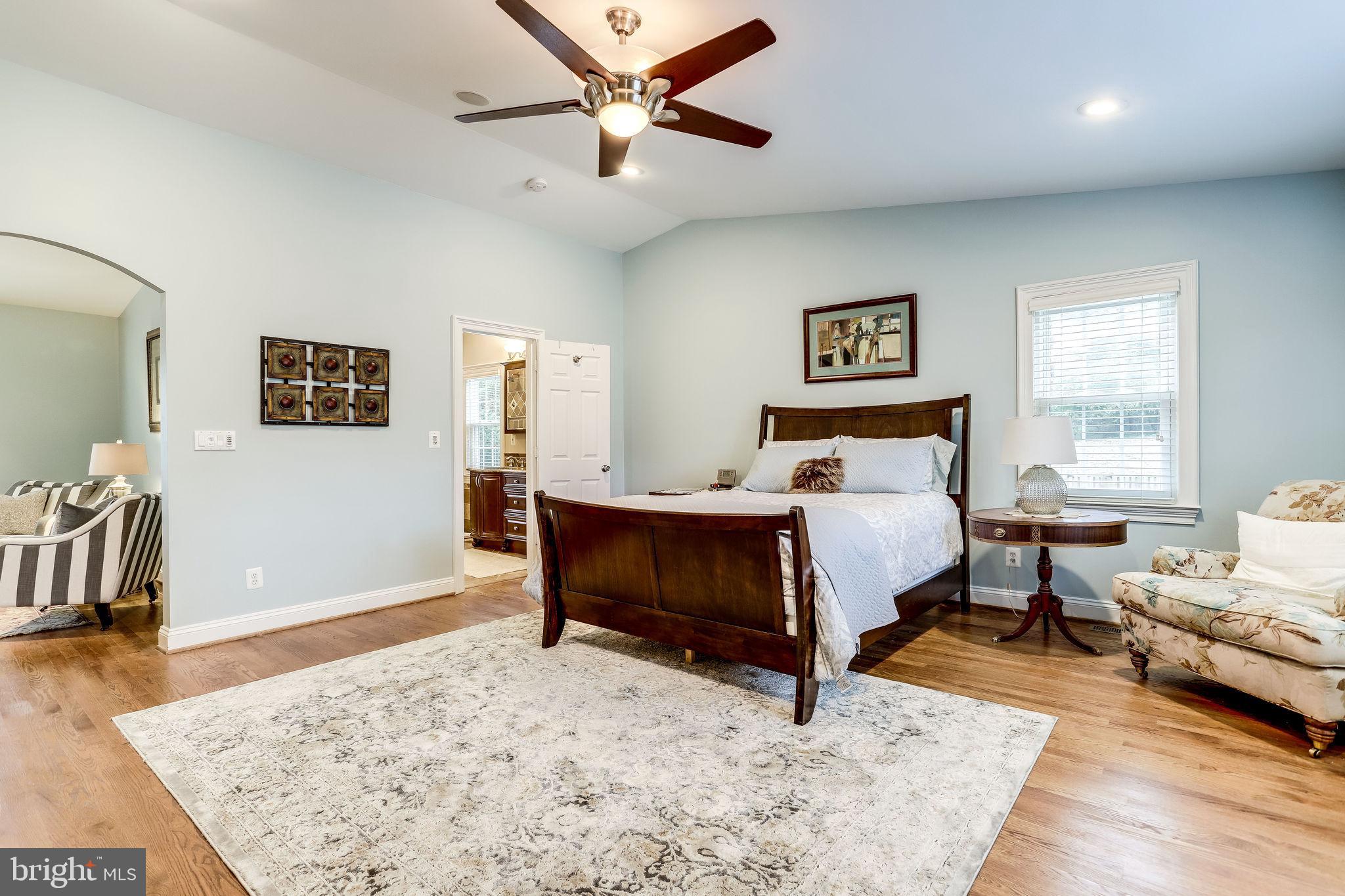 NORTH BARCROFT - Residential