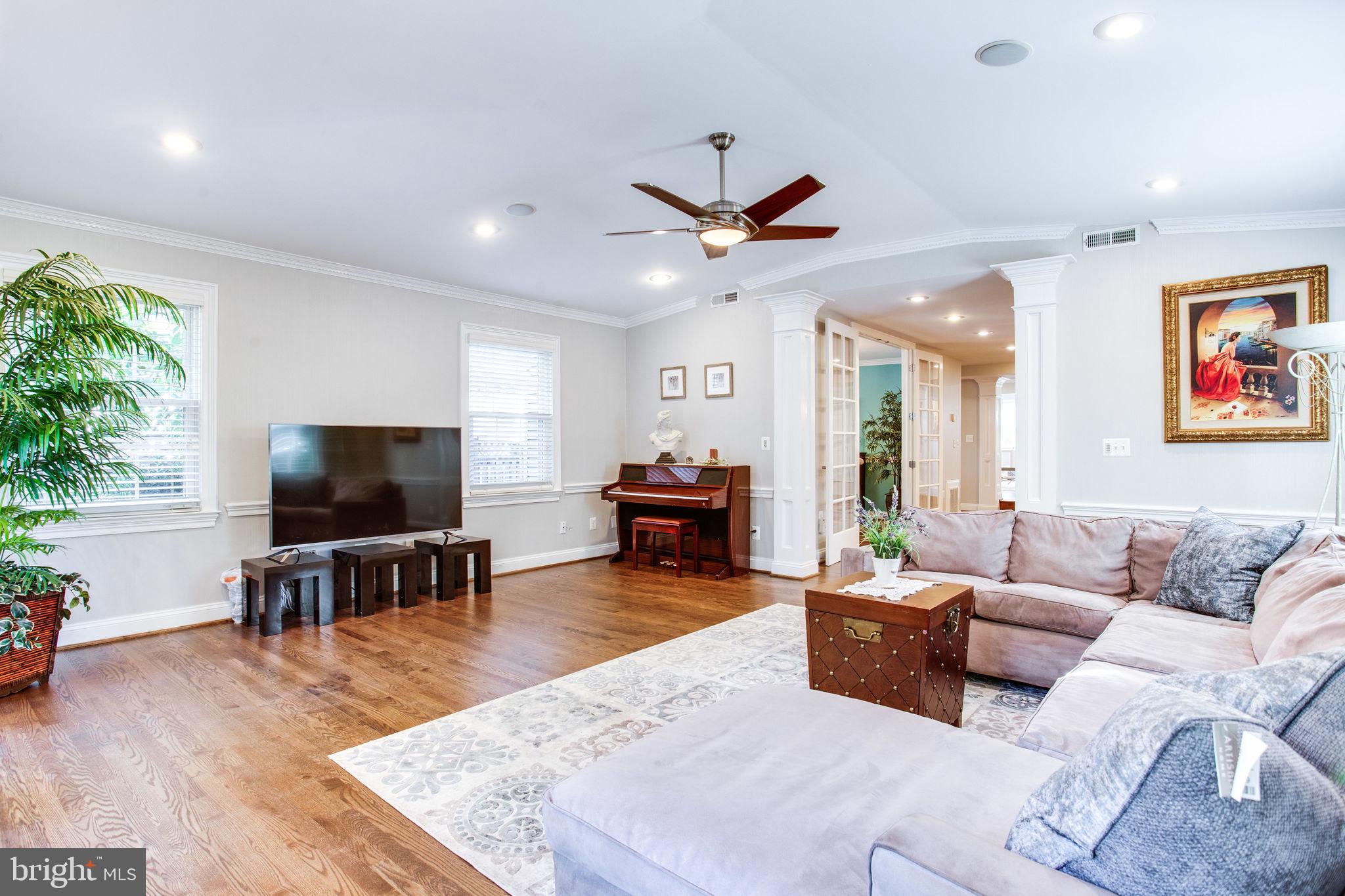 NORTH BARCROFT - Residential