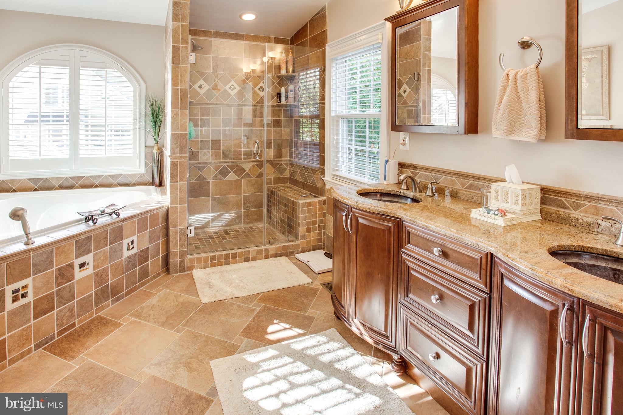 NORTH BARCROFT - Residential