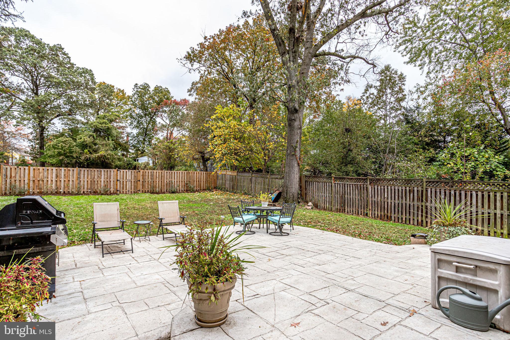 NORTH BARCROFT - Residential