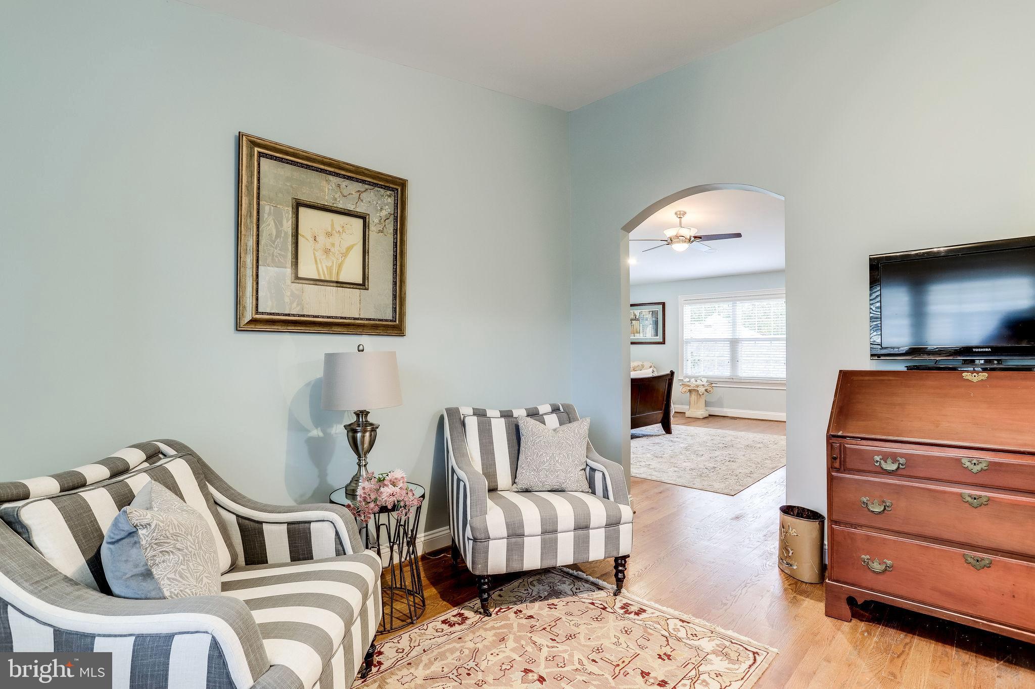 NORTH BARCROFT - Residential